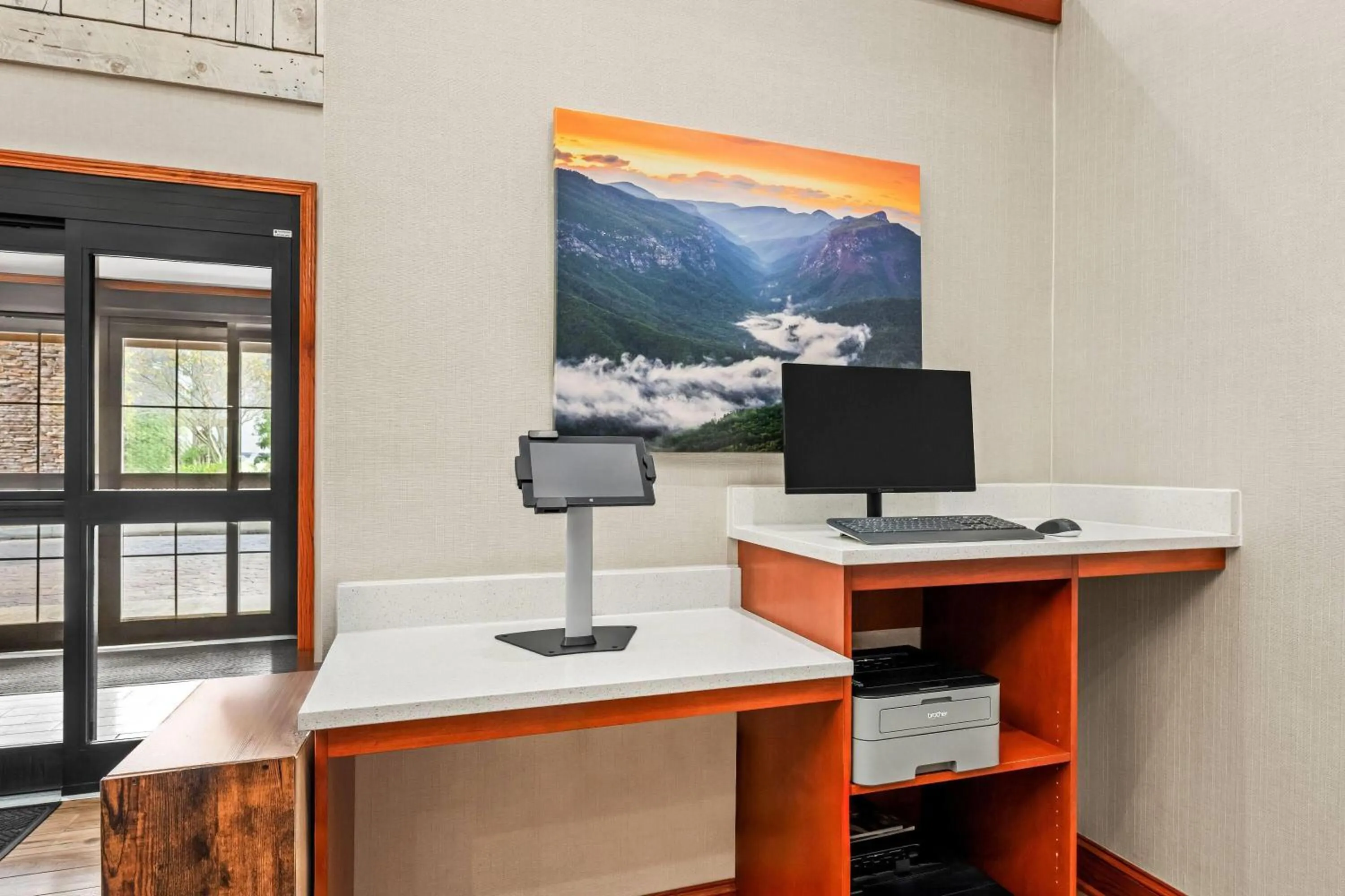 Business facilities in La Quinta by Wyndham Boone