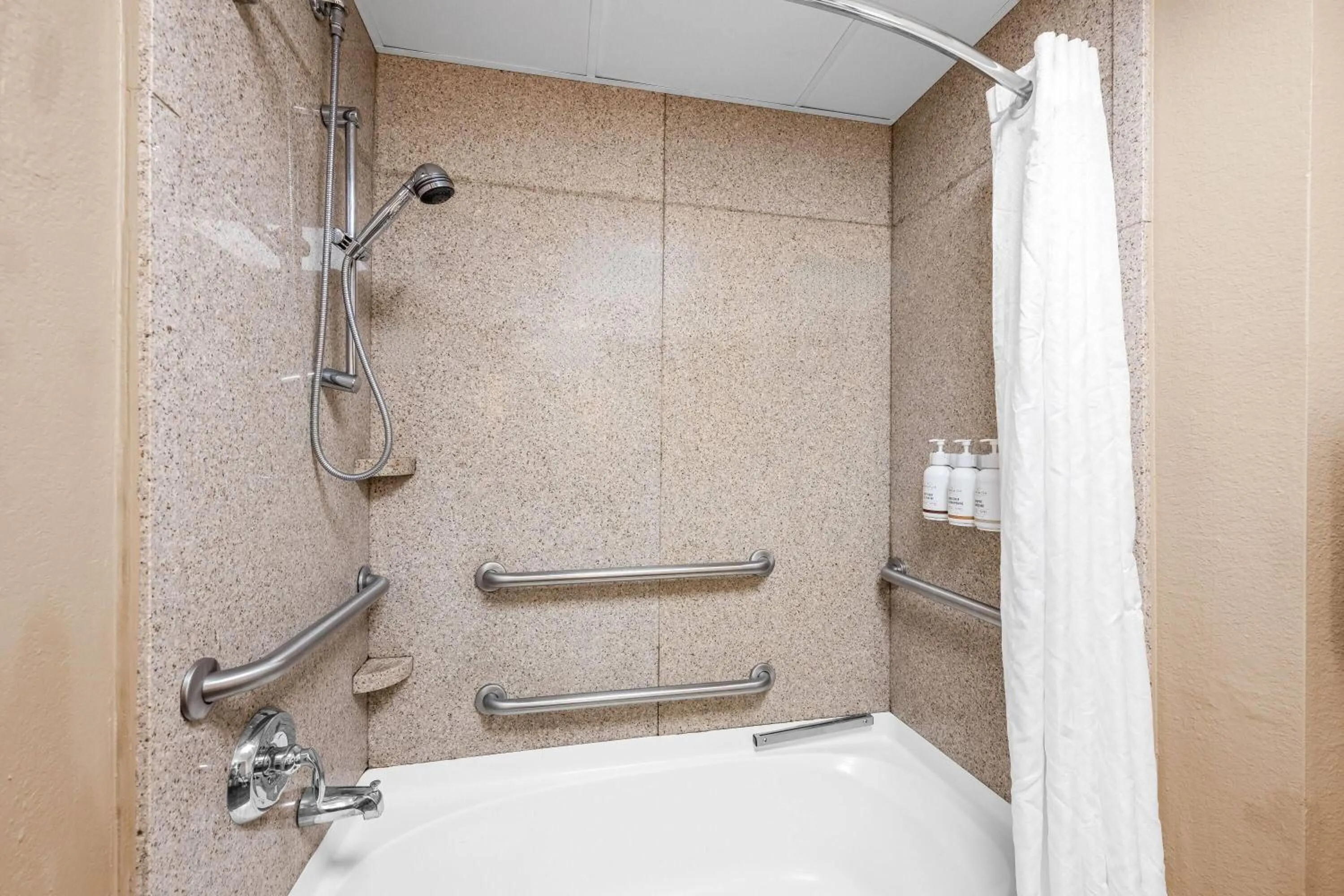 Photo of the whole room in La Quinta by Wyndham Boone