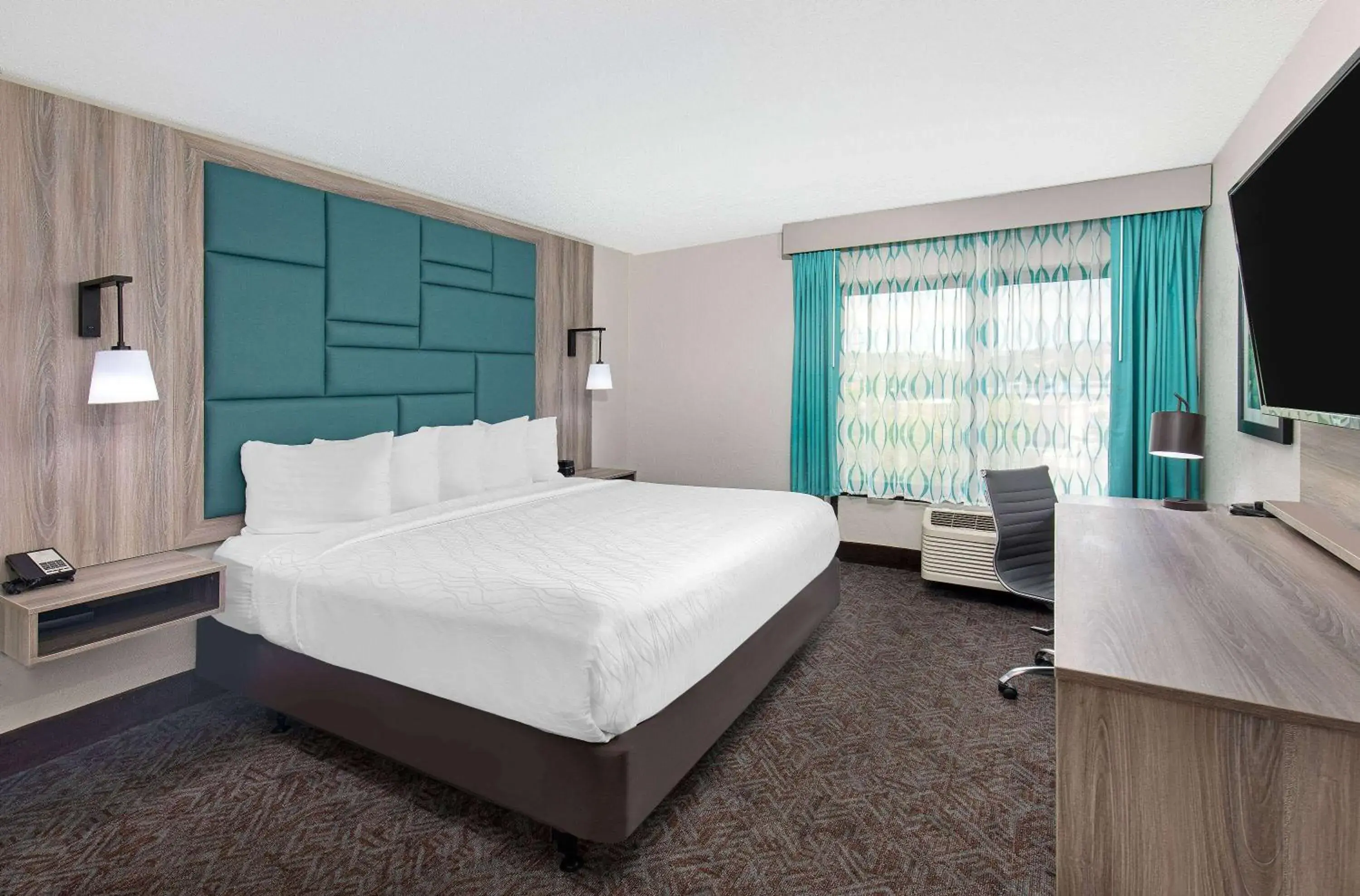 King Room - Non-Smoking in La Quinta Inn by Wyndham Pigeon Forge-Dollywood King Room - Non-Smoking in La Quinta Inn by Wyndham Pigeon Forge-Dollywood