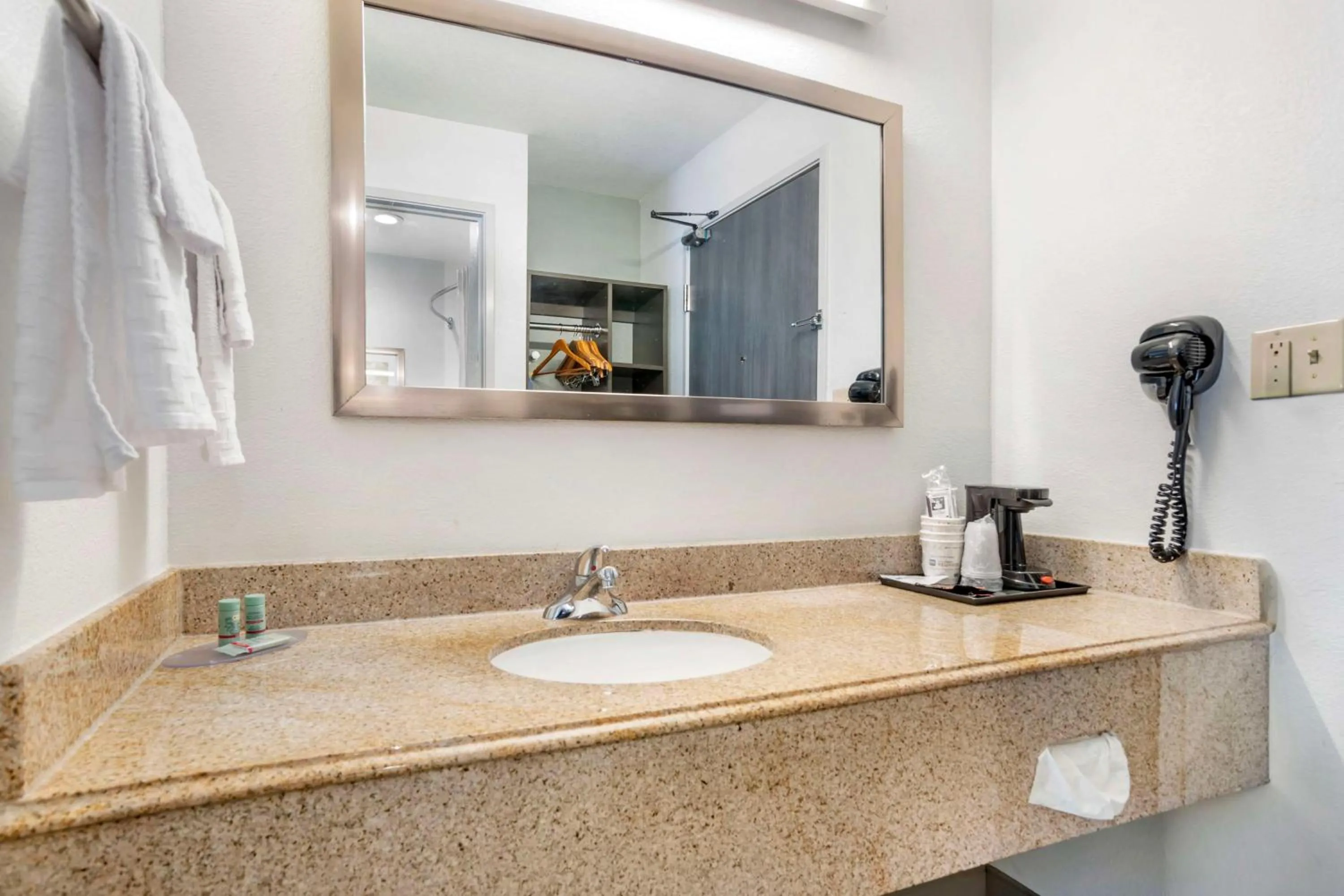 Bathroom in Best Western Montgomery I-85 North