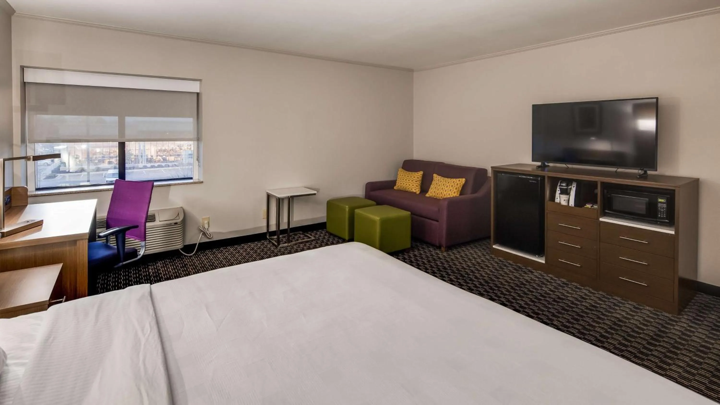 TV and multimedia, Bed in Best Western Huntsville