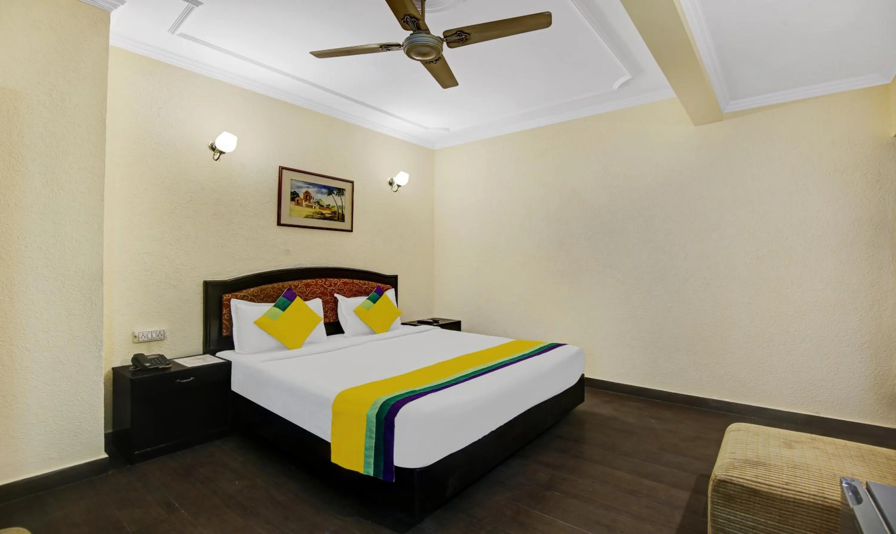 Bed in Itsy Hotels Arien International