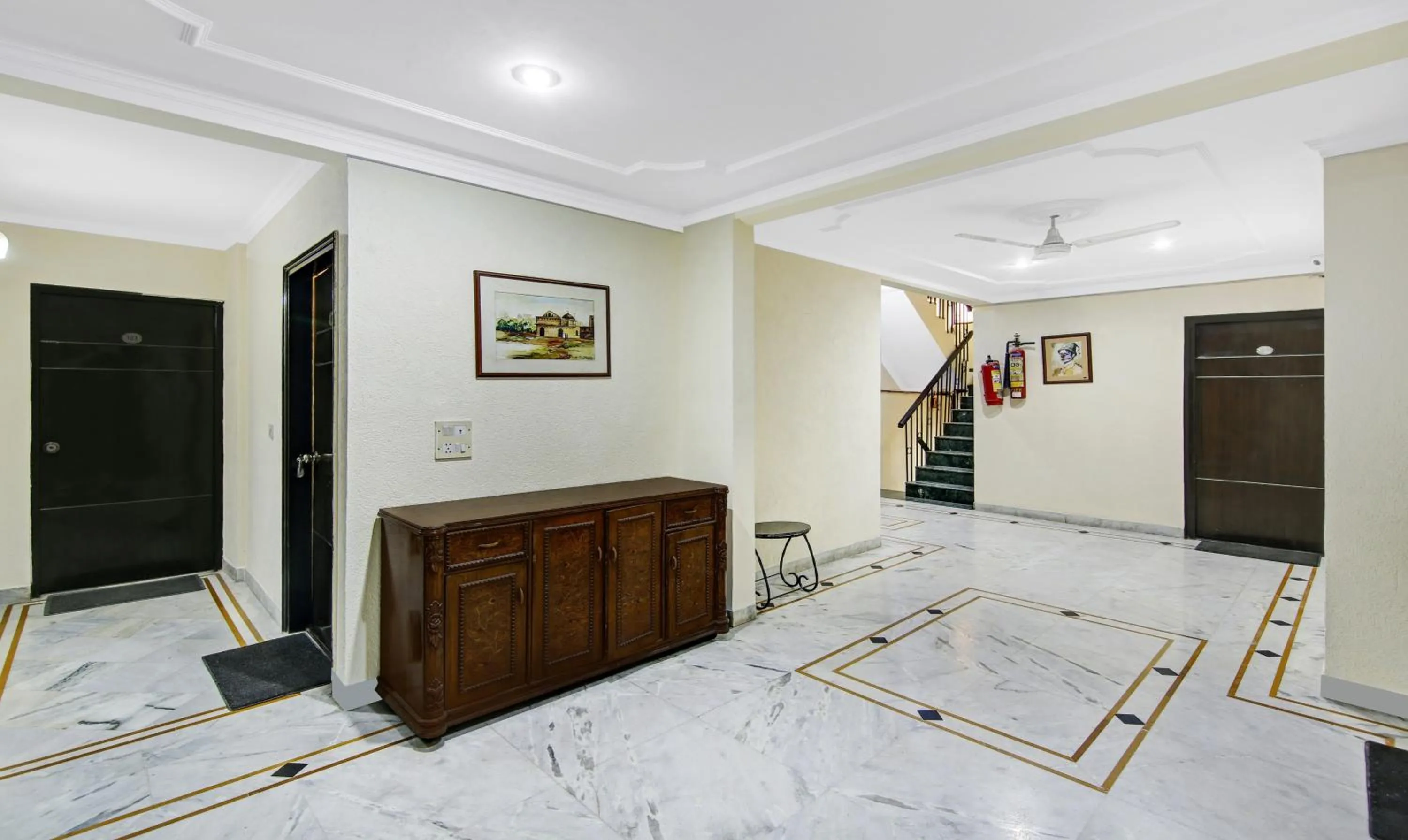 Breakfast in Itsy Hotels Arien International