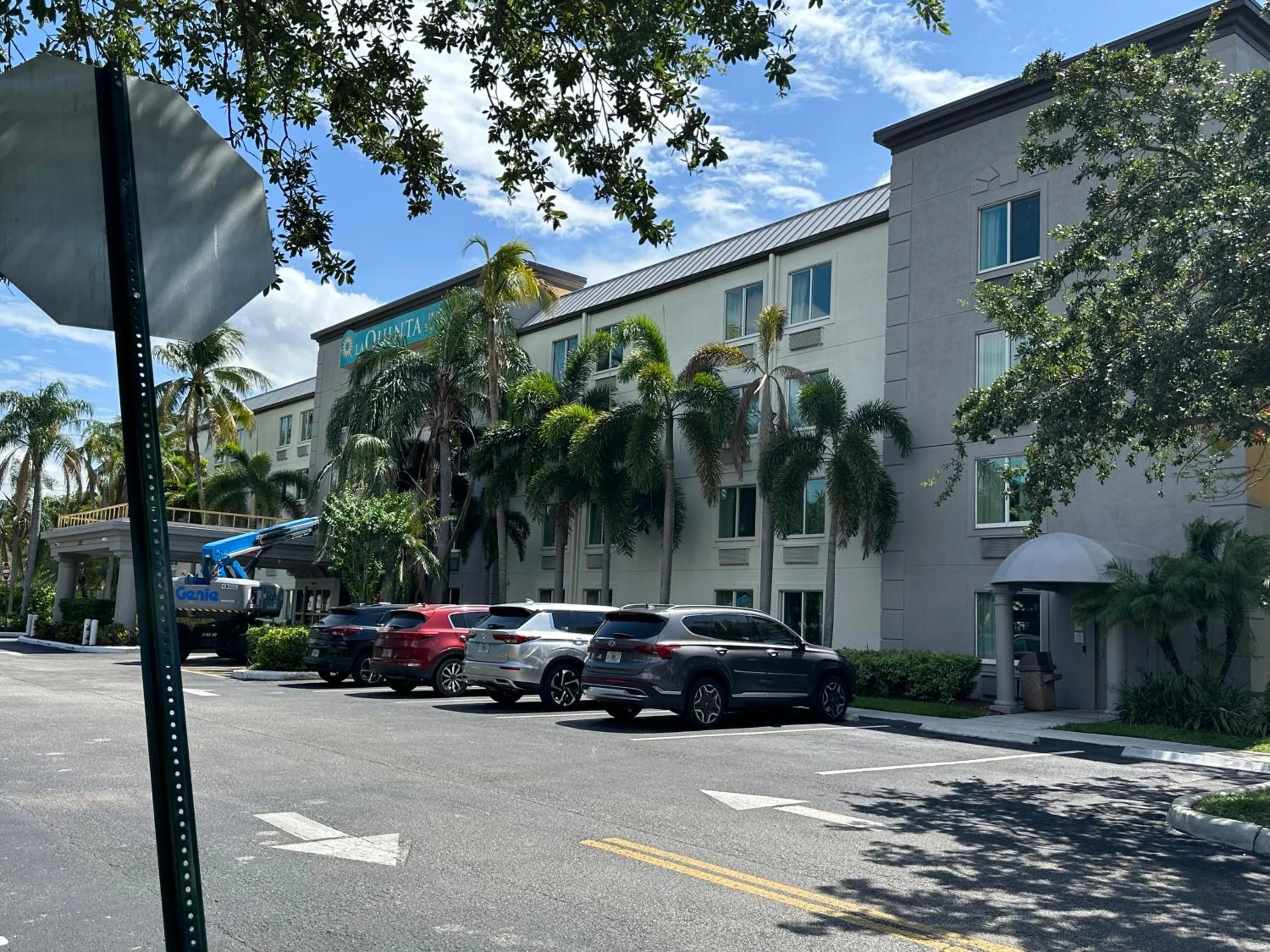 La Quinta Inn & Suites by Wyndham Sawgrass