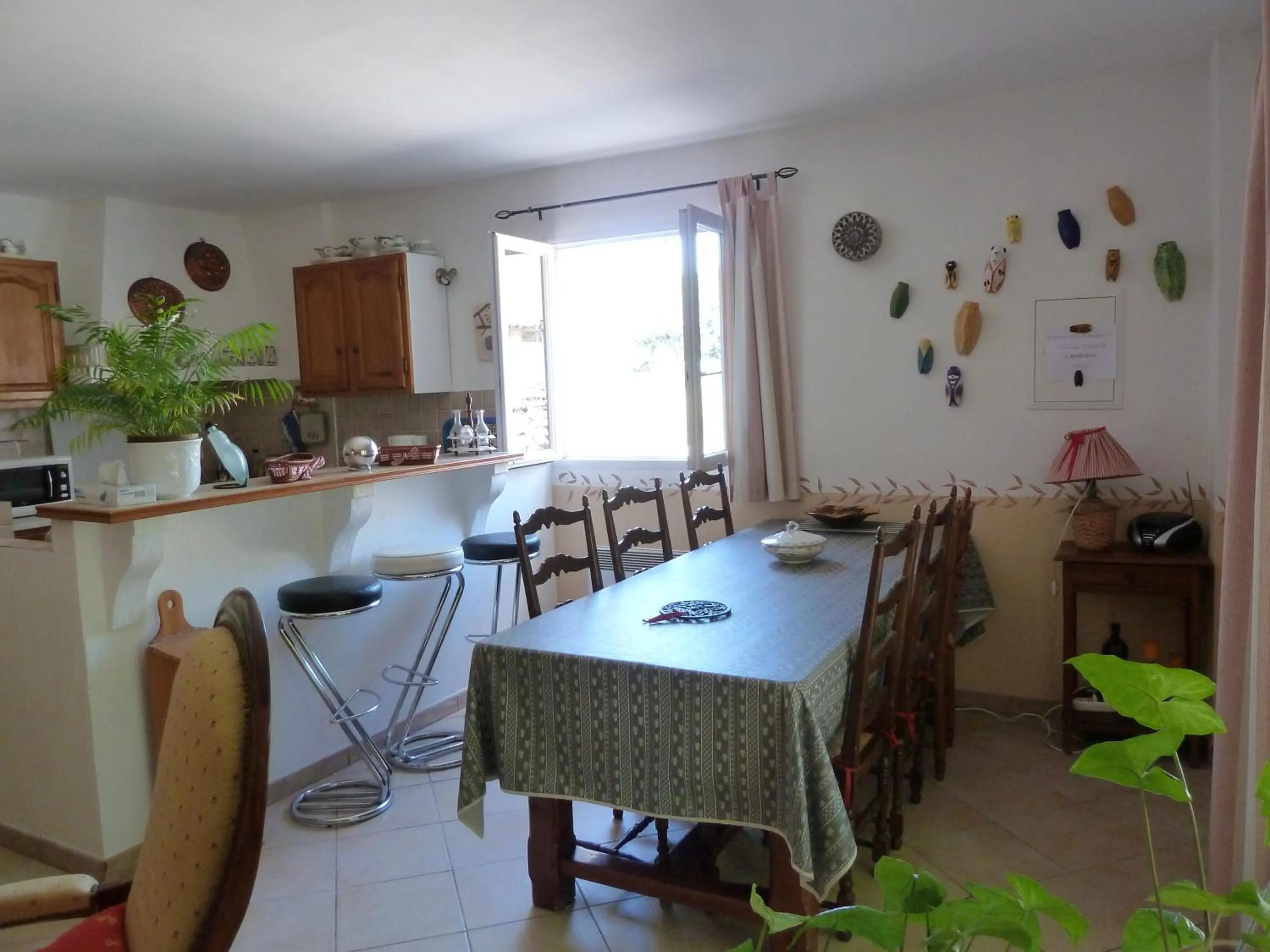Dining area in Les Cigales
