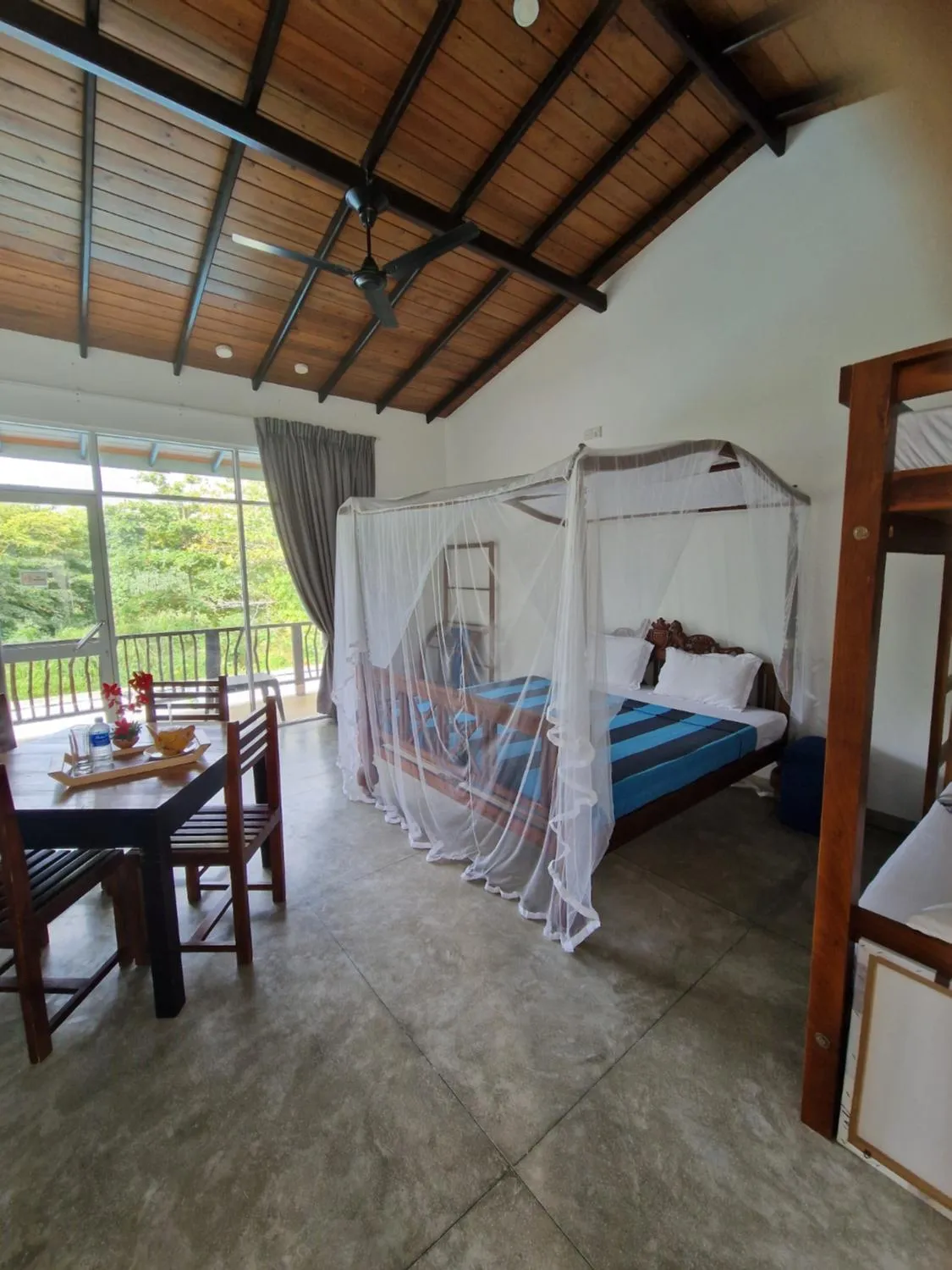 Photo of the whole room, Bed in Chill Bay Weligama
