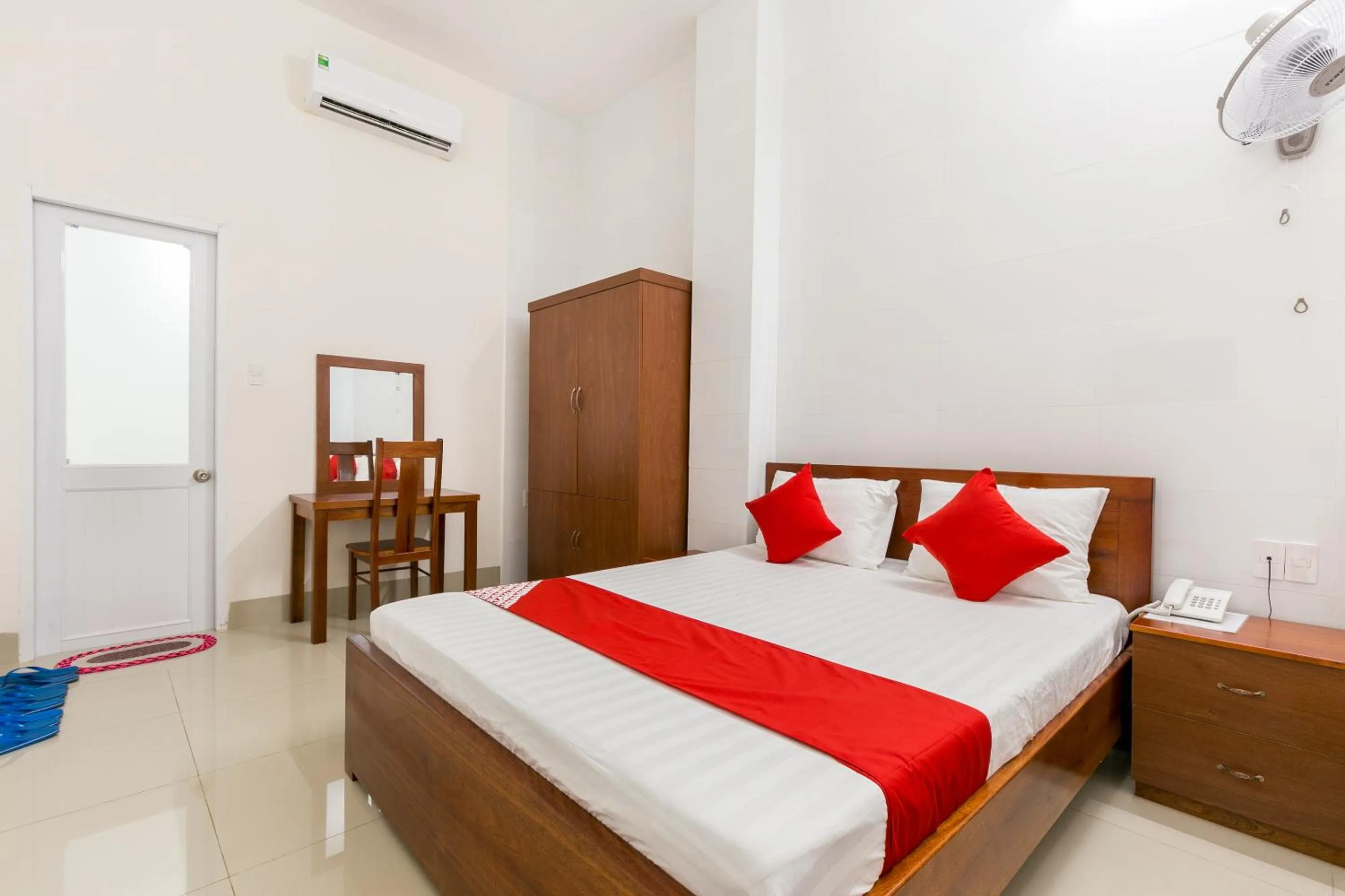 Bedroom, Bed in Jupiter Hotel