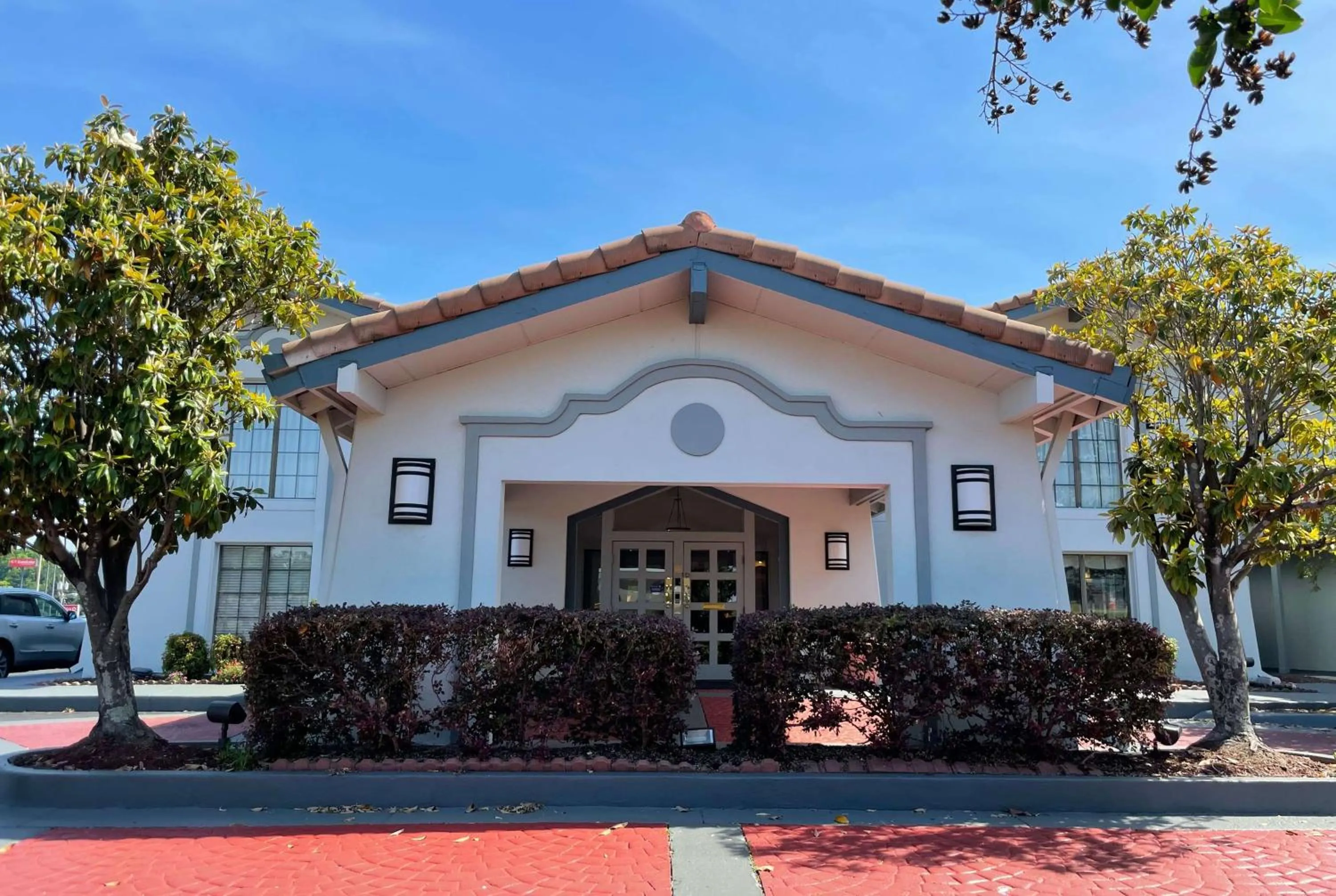 Property building in Travelodge by Wyndham Tuscaloosa