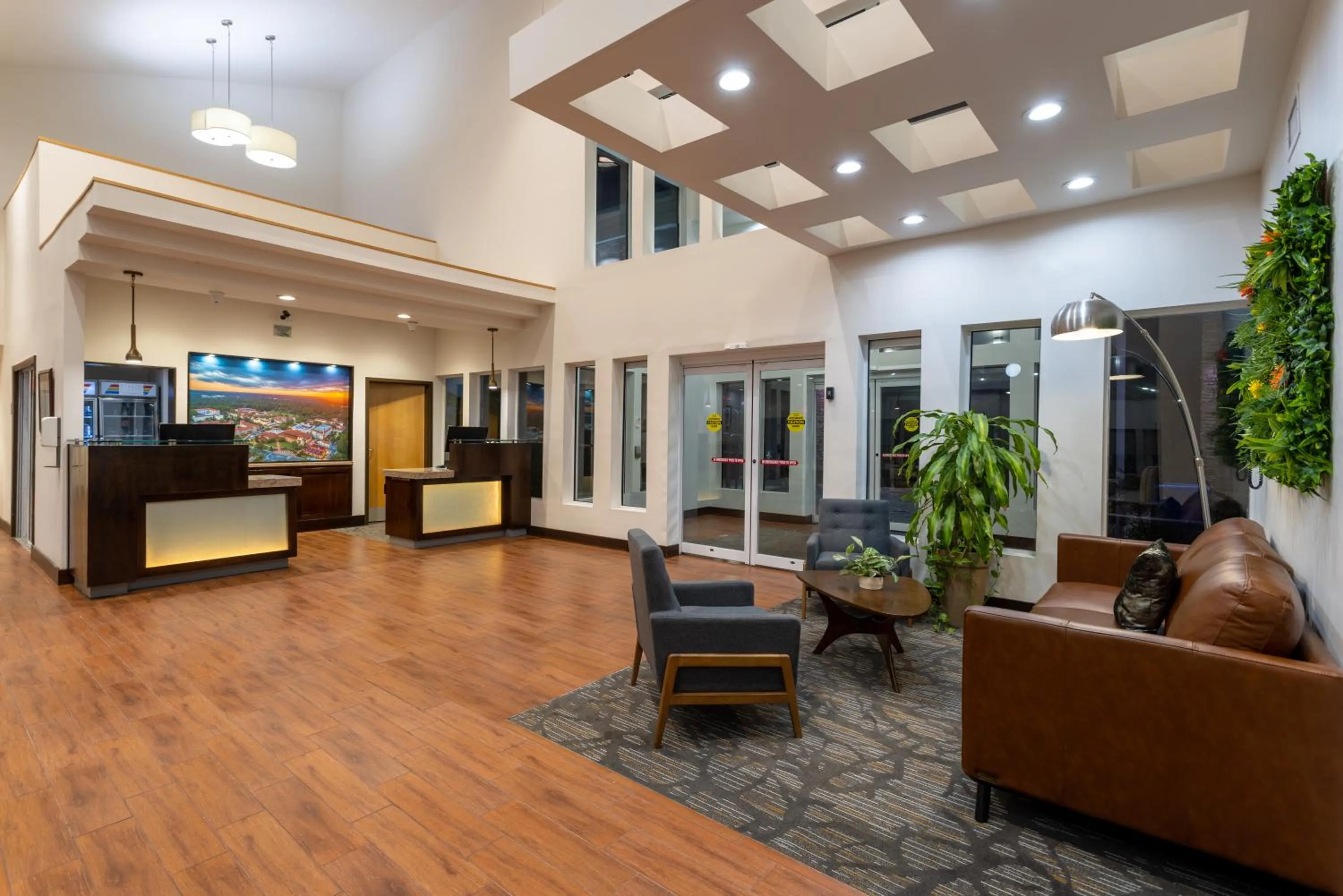 Lobby or reception in Wingate by Wyndham Valdosta/Moody AFB