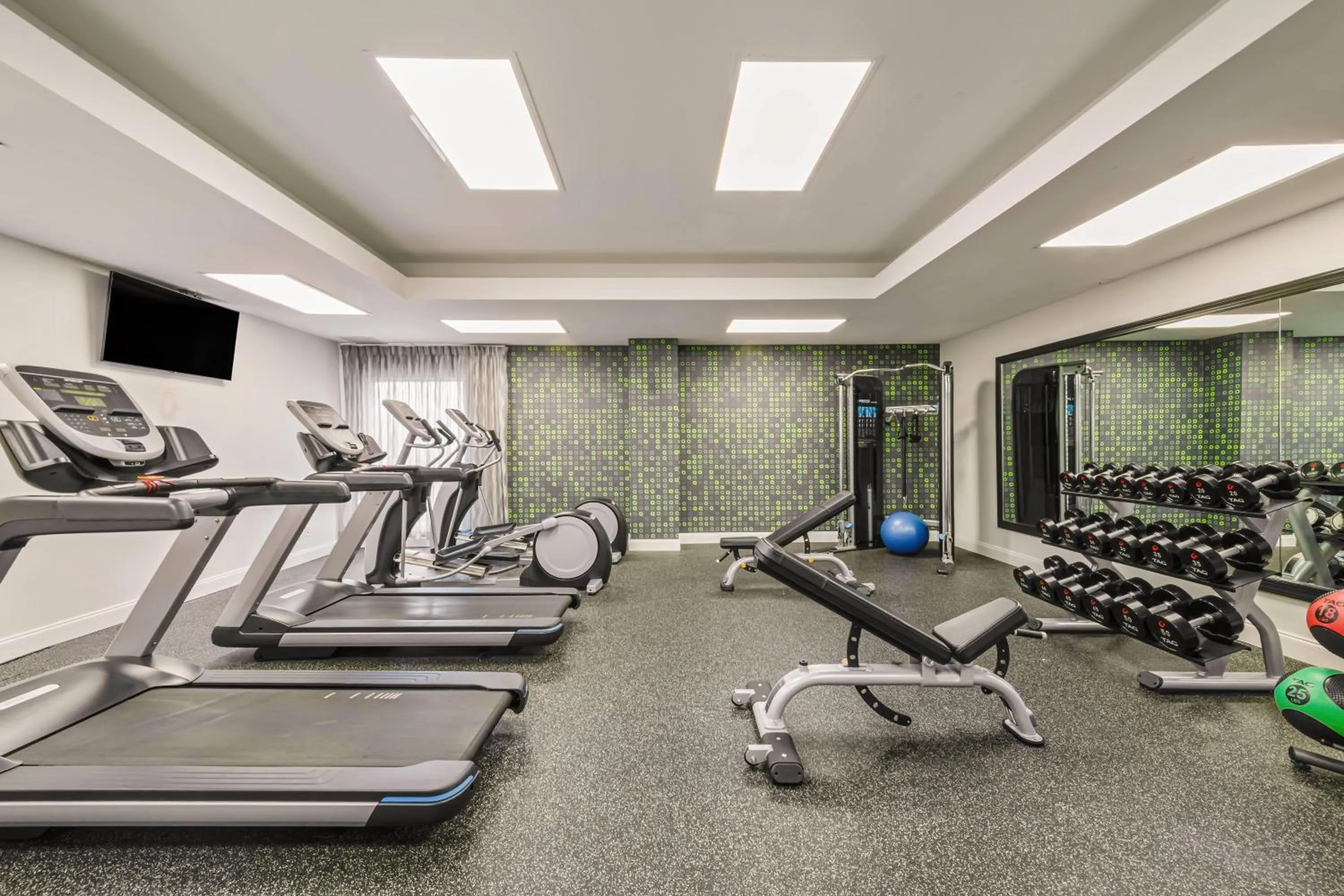 Fitness centre/facilities in La Quinta by Wyndham Atlanta Douglasville