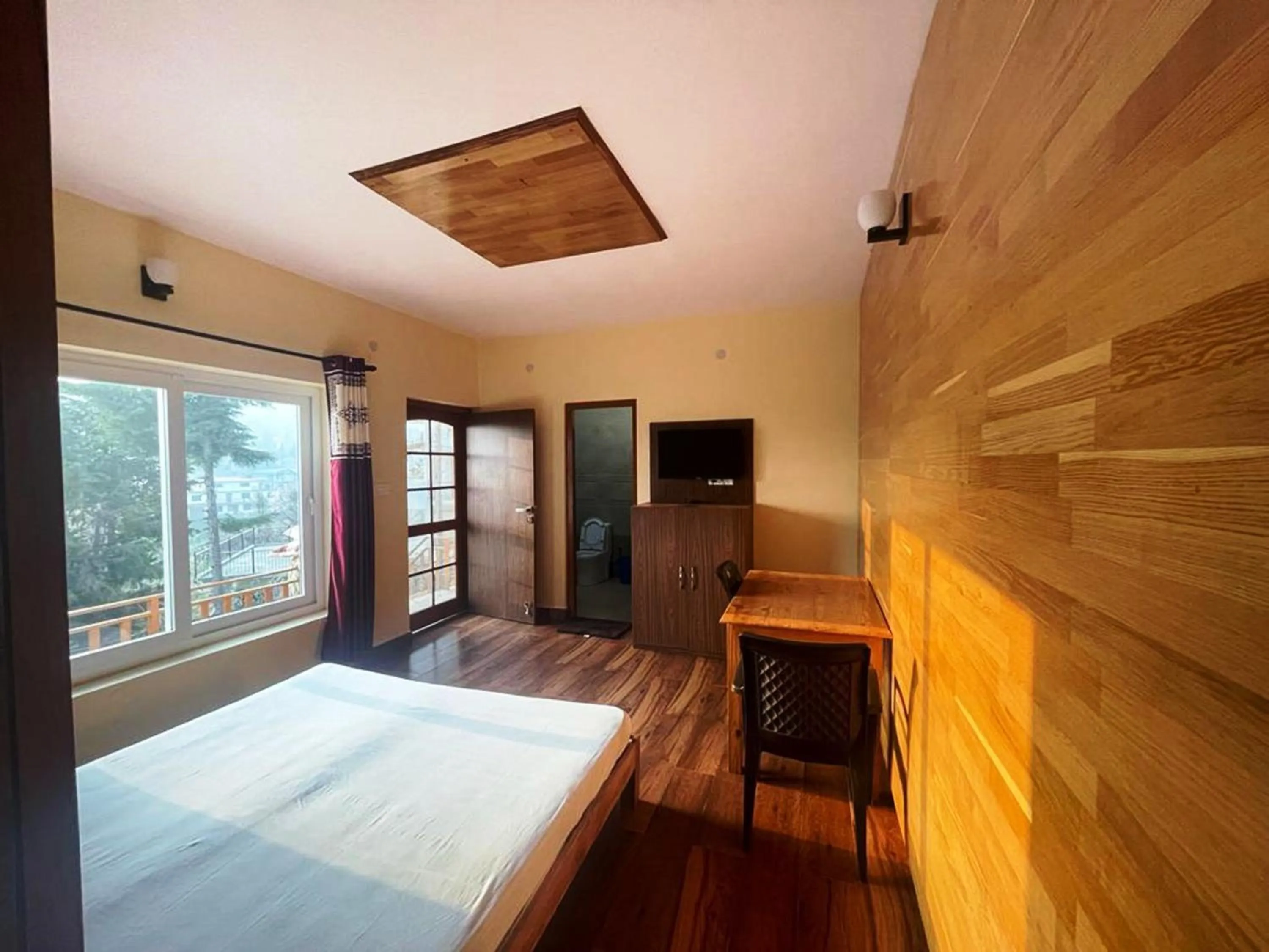 Photo of the whole room, Bed in Khushi Cottage