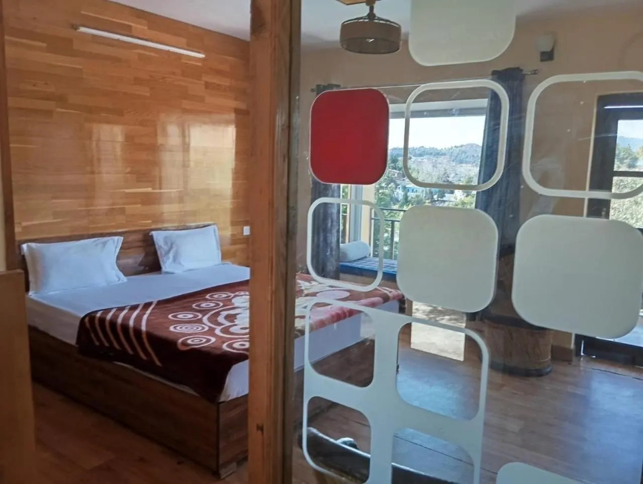 Living room, Bed in Khushi Cottage