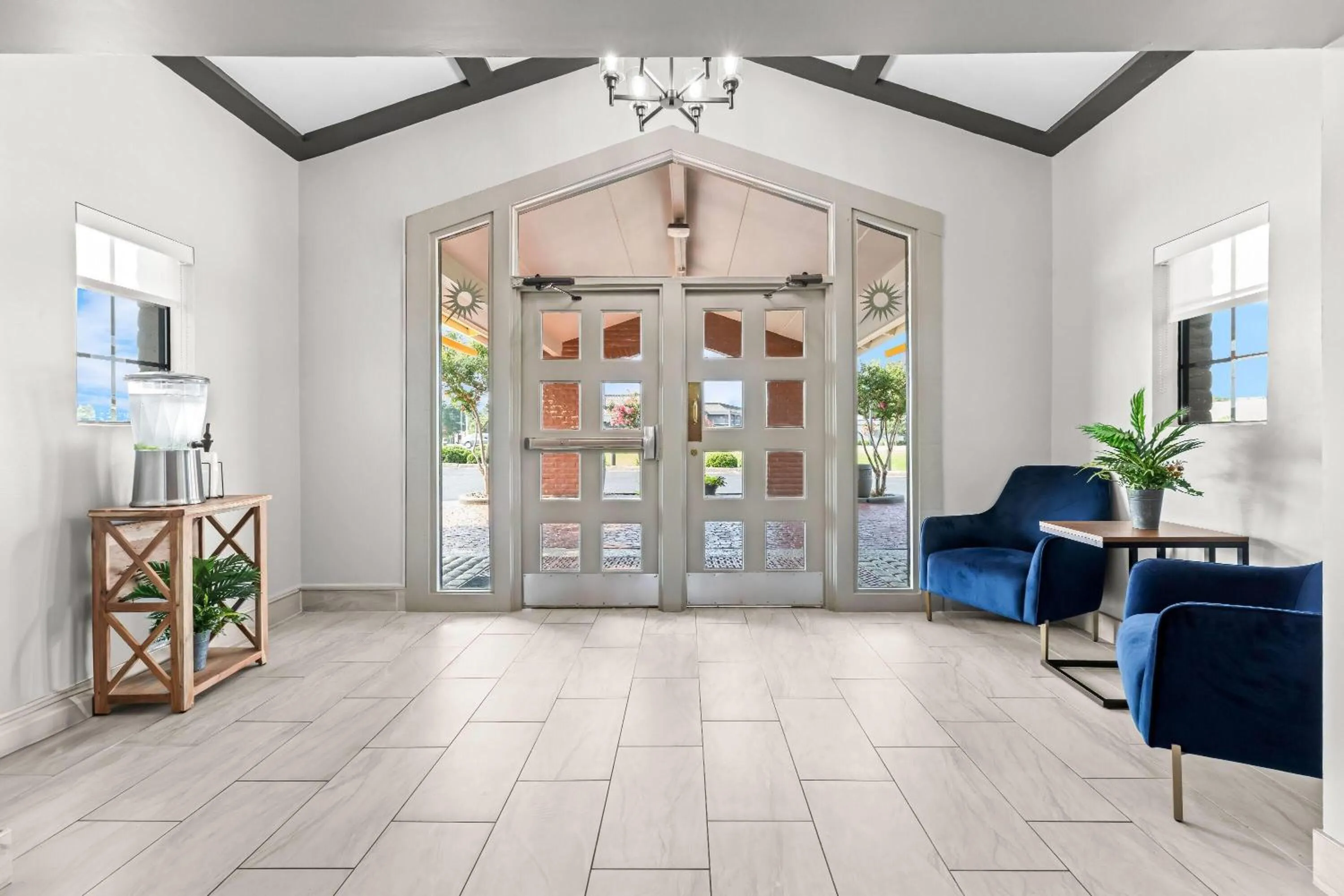 Lobby or reception in La Quinta Inn by Wyndham Huntsville Research Park