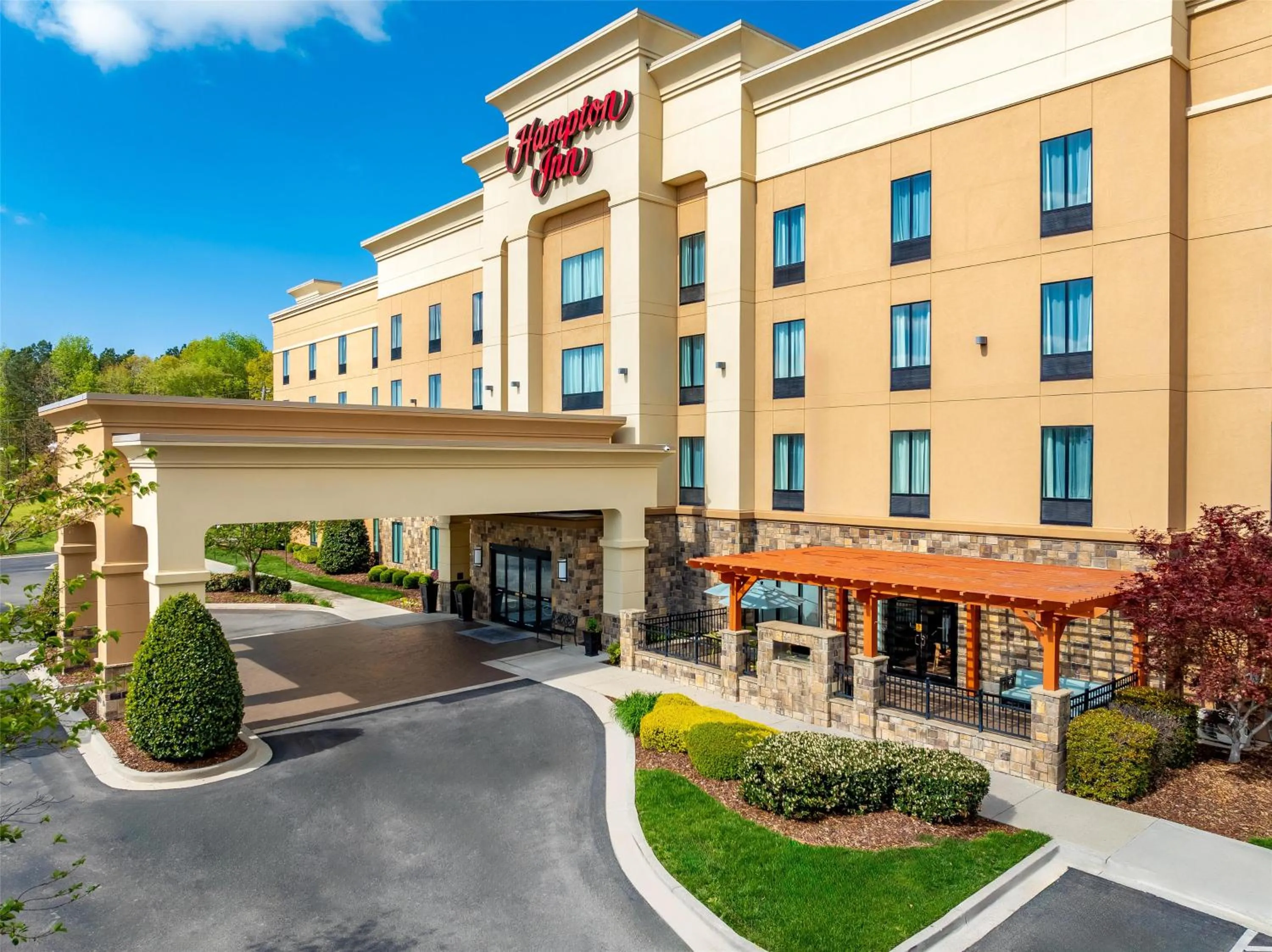 Property building in Hampton Inn Cleveland Tennessee