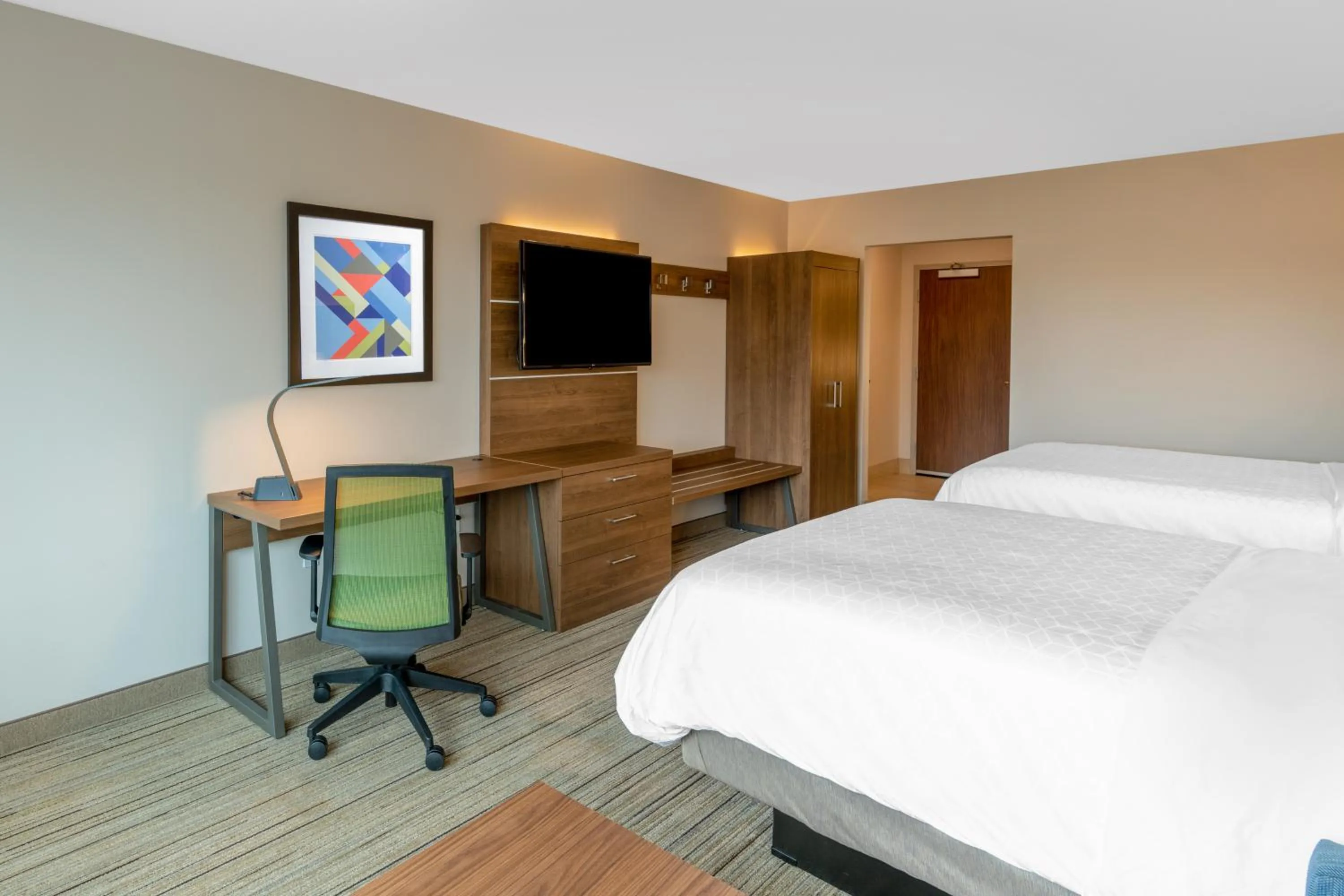 Bedroom, Bed in Holiday Inn Express & Suites - Phoenix - Airport North by IHG