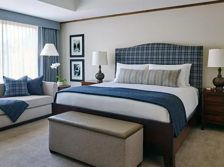 Four-Bedroom Standard Apartment in Residences at The Little Nell Four-Bedroom Standard Apartment in Residences at The Little Nell