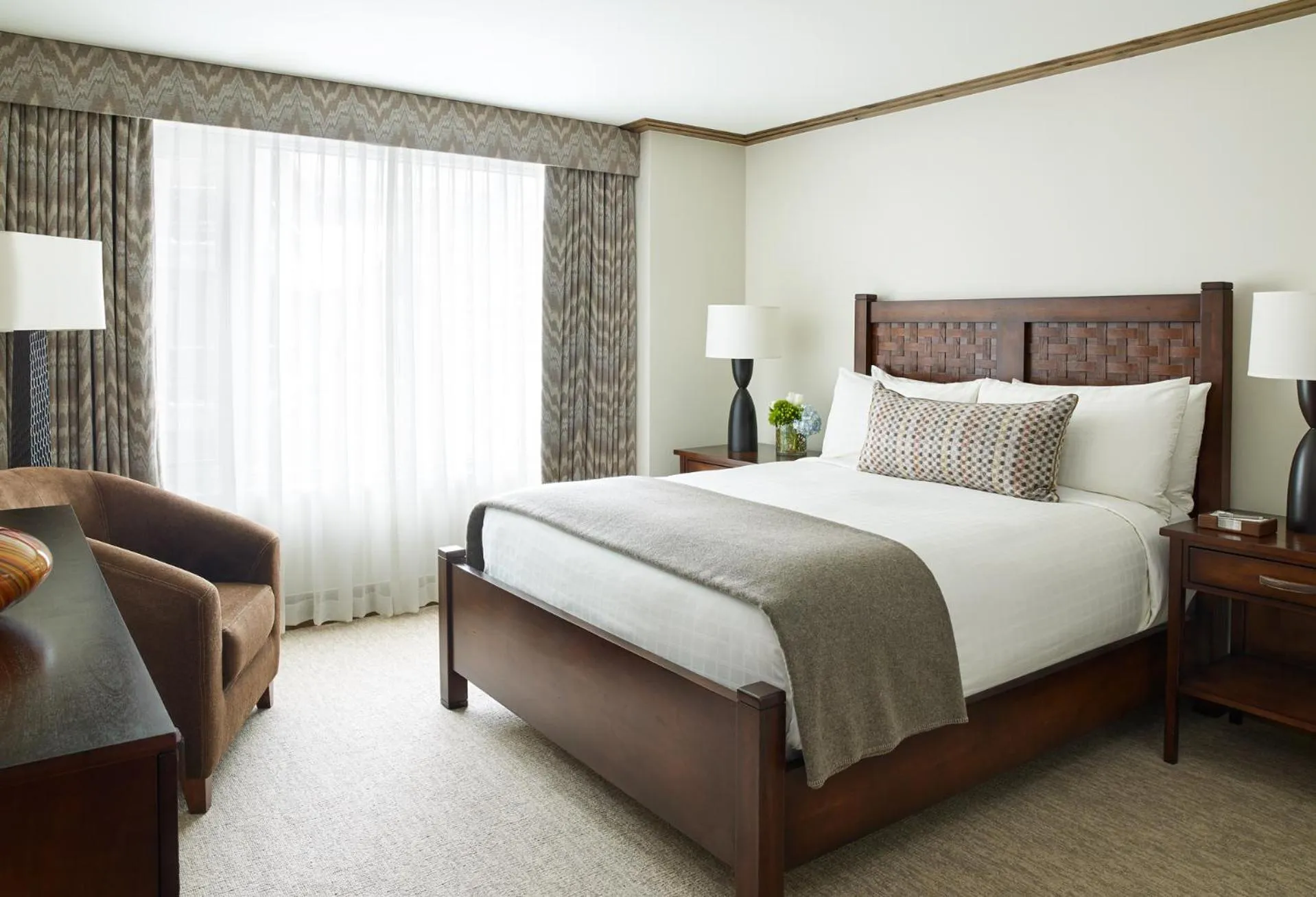 Bedroom, Bed in Residences at The Little Nell