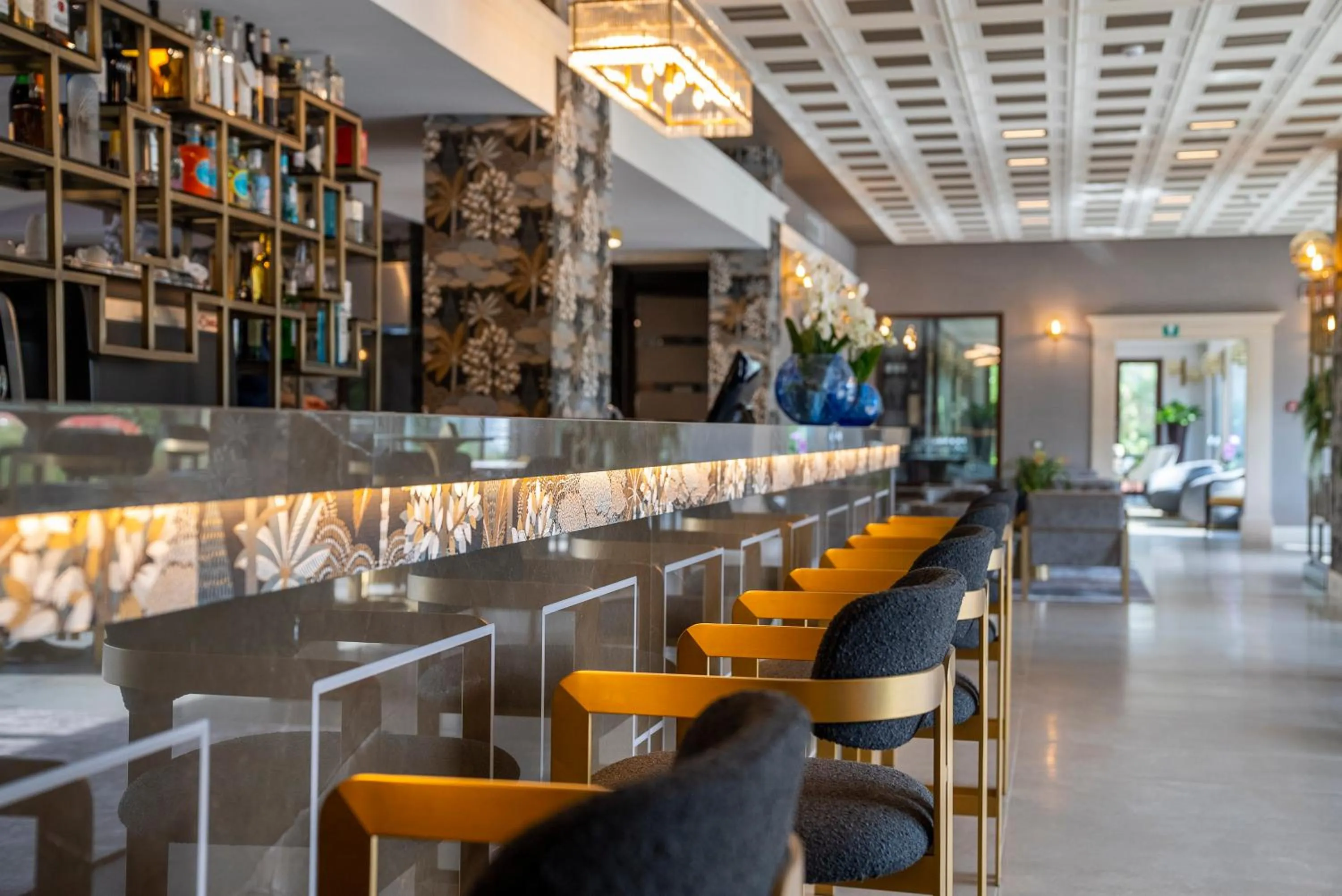 Lounge or bar in Palazzo della Scala Spa Hotel Suites & Apartments