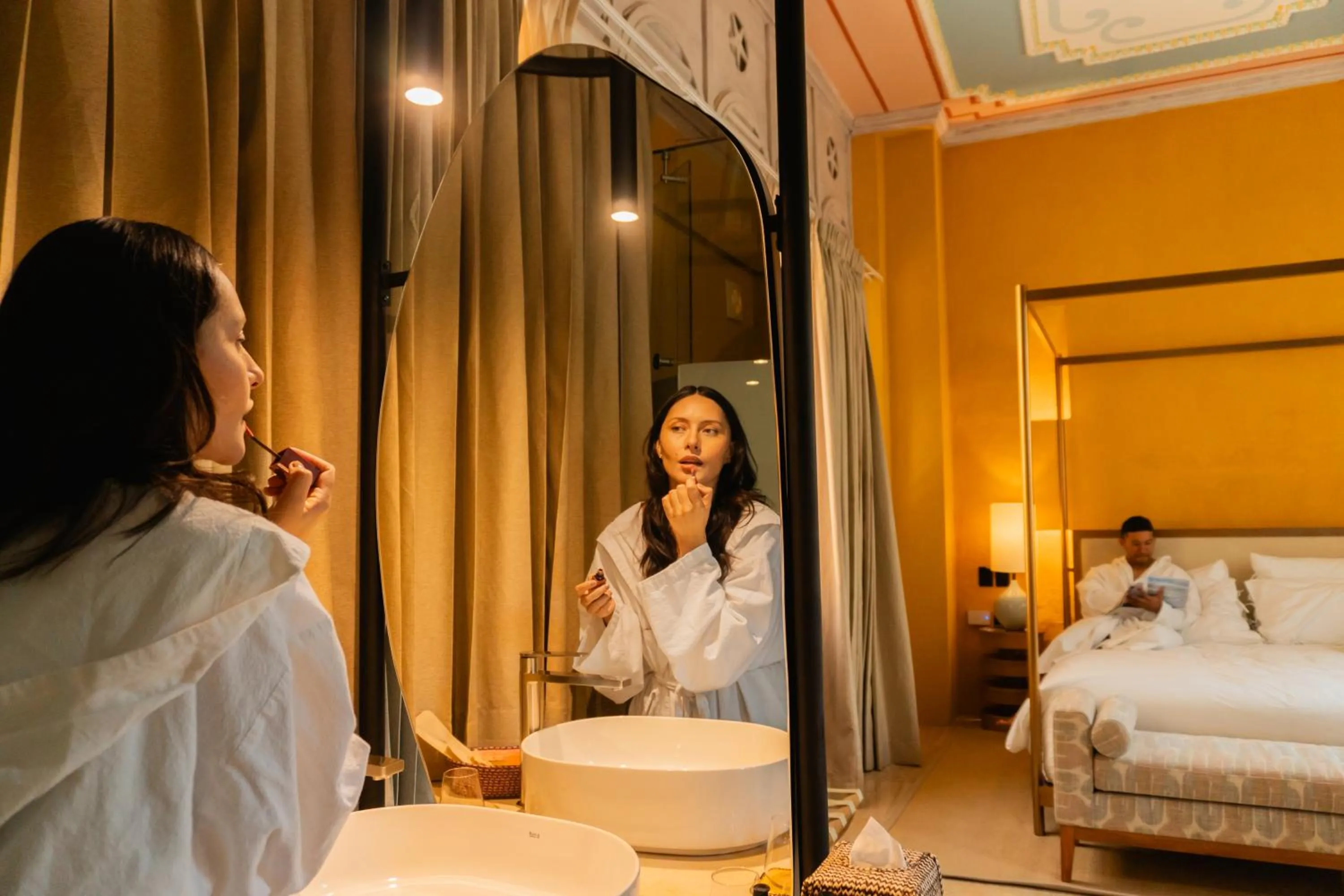 People, Bed in Casa Carolina Luxury Wellness Hotel