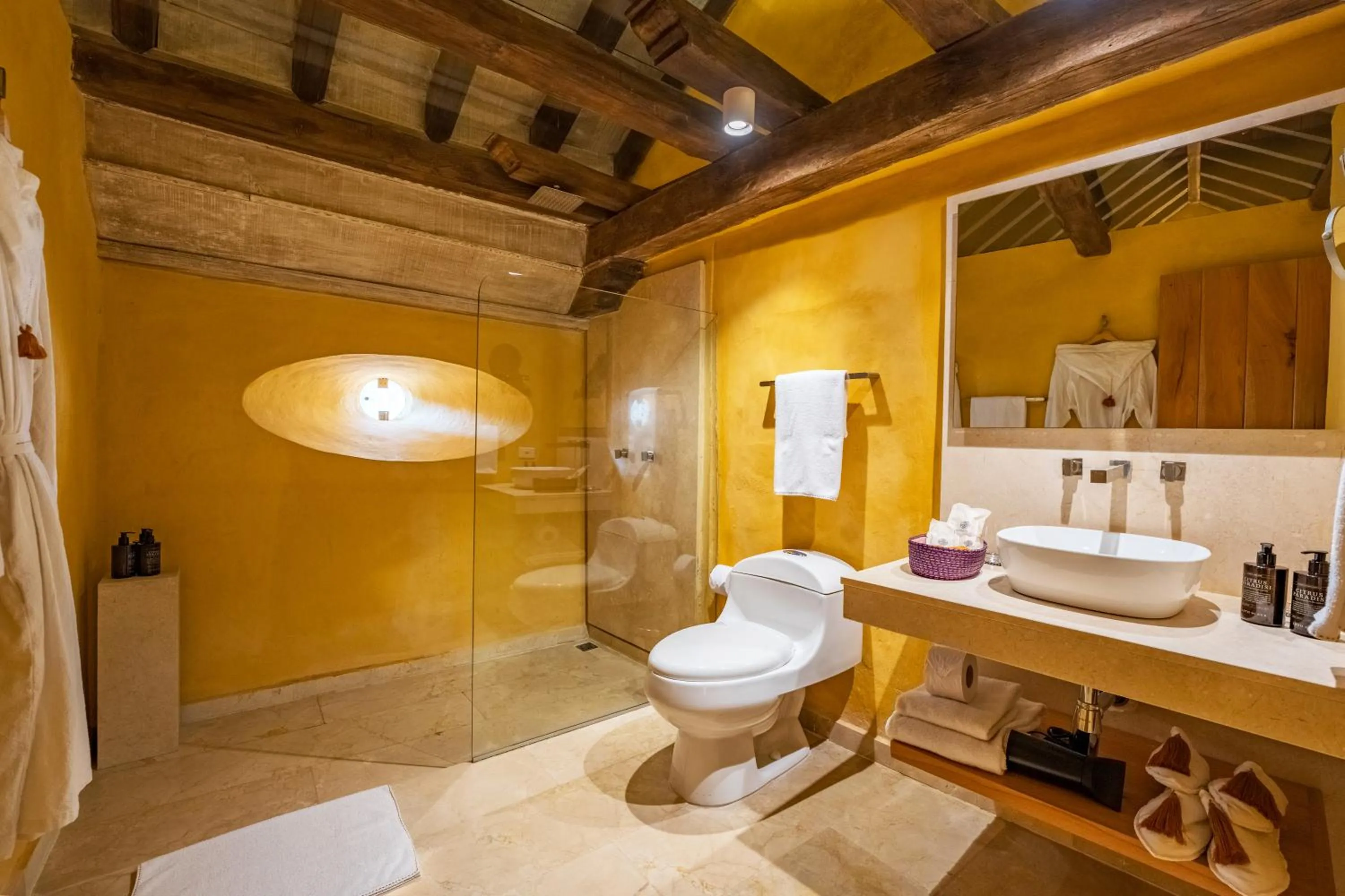 Bathroom in Casa Carolina Luxury Wellness Hotel