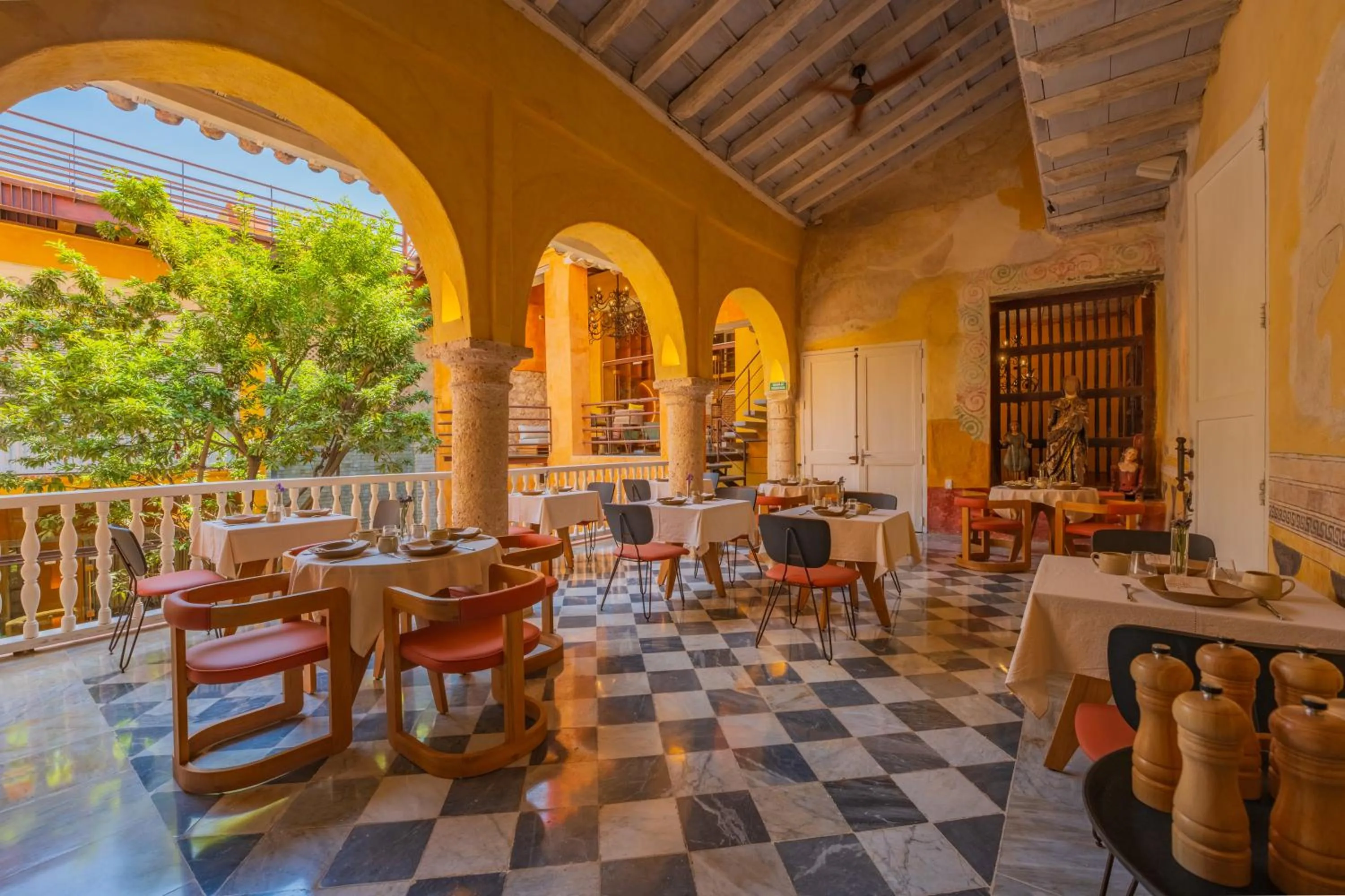 Restaurant/places to eat in Casa Carolina Luxury Wellness Hotel