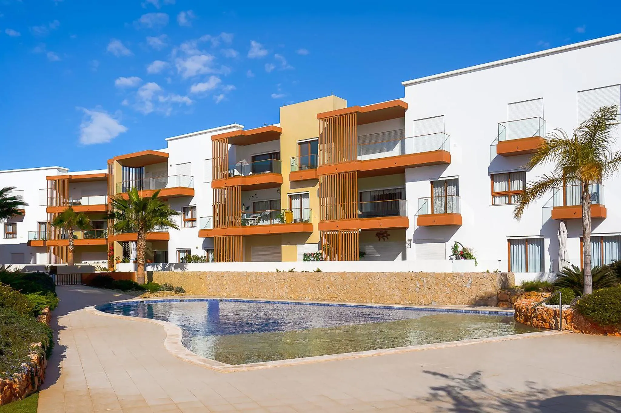 Property building in Terraços do Rio