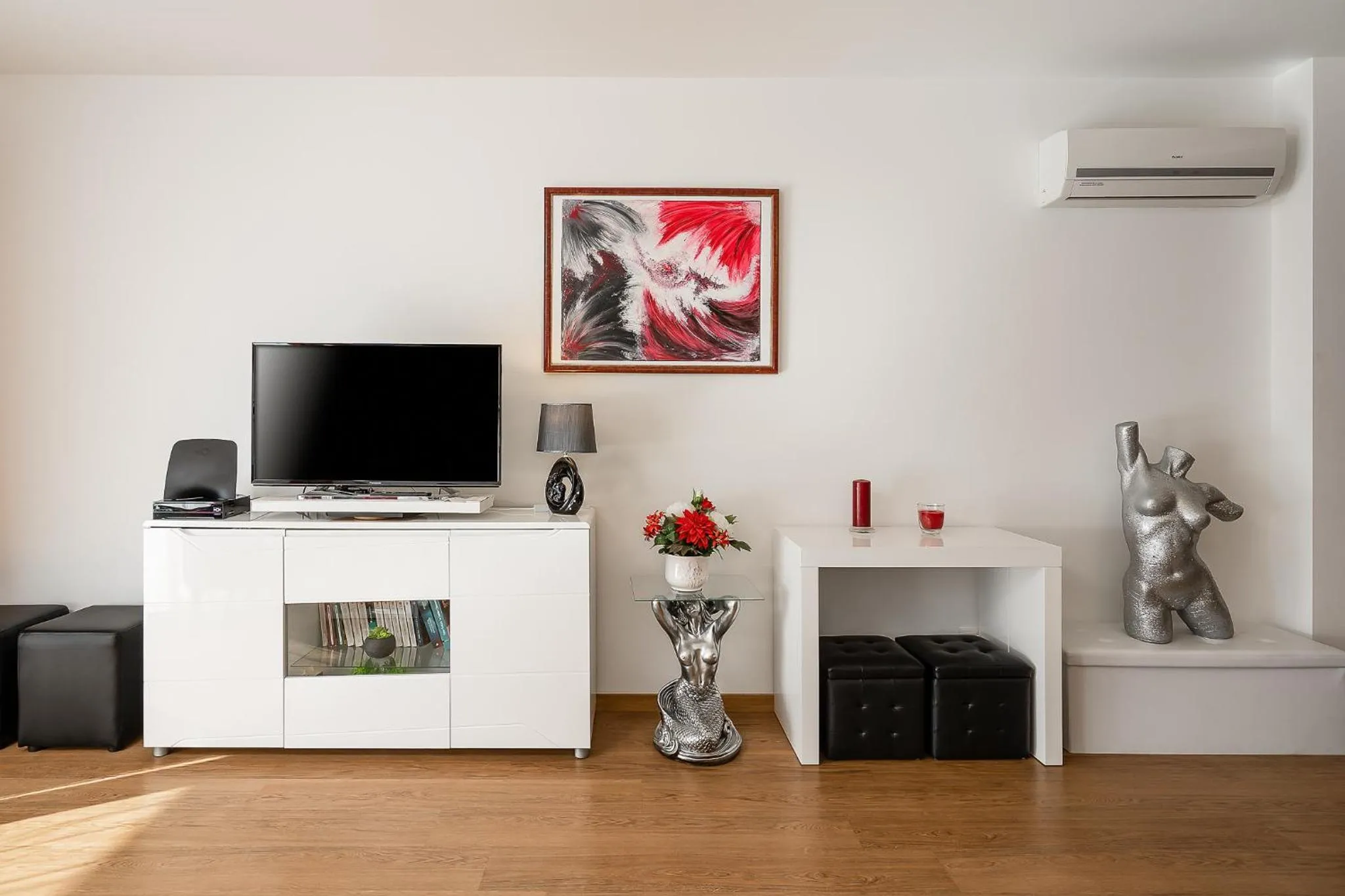 Communal lounge/ TV room in Terraços do Rio