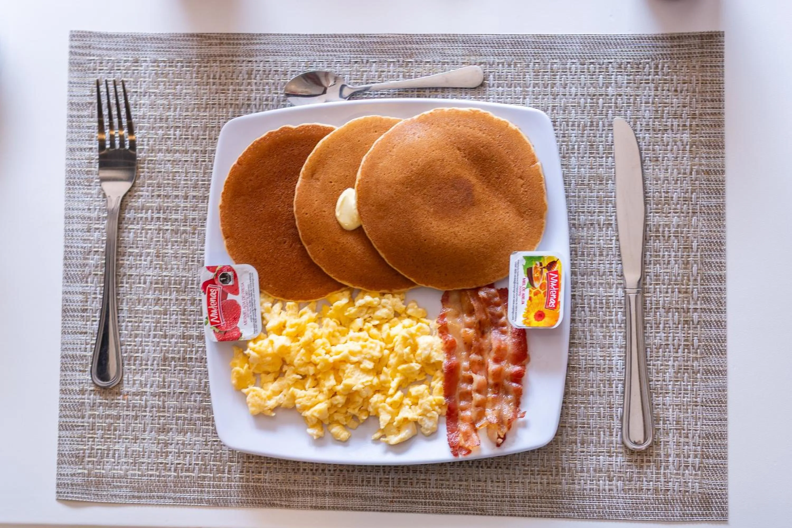 Breakfast in Hotel America Palacio