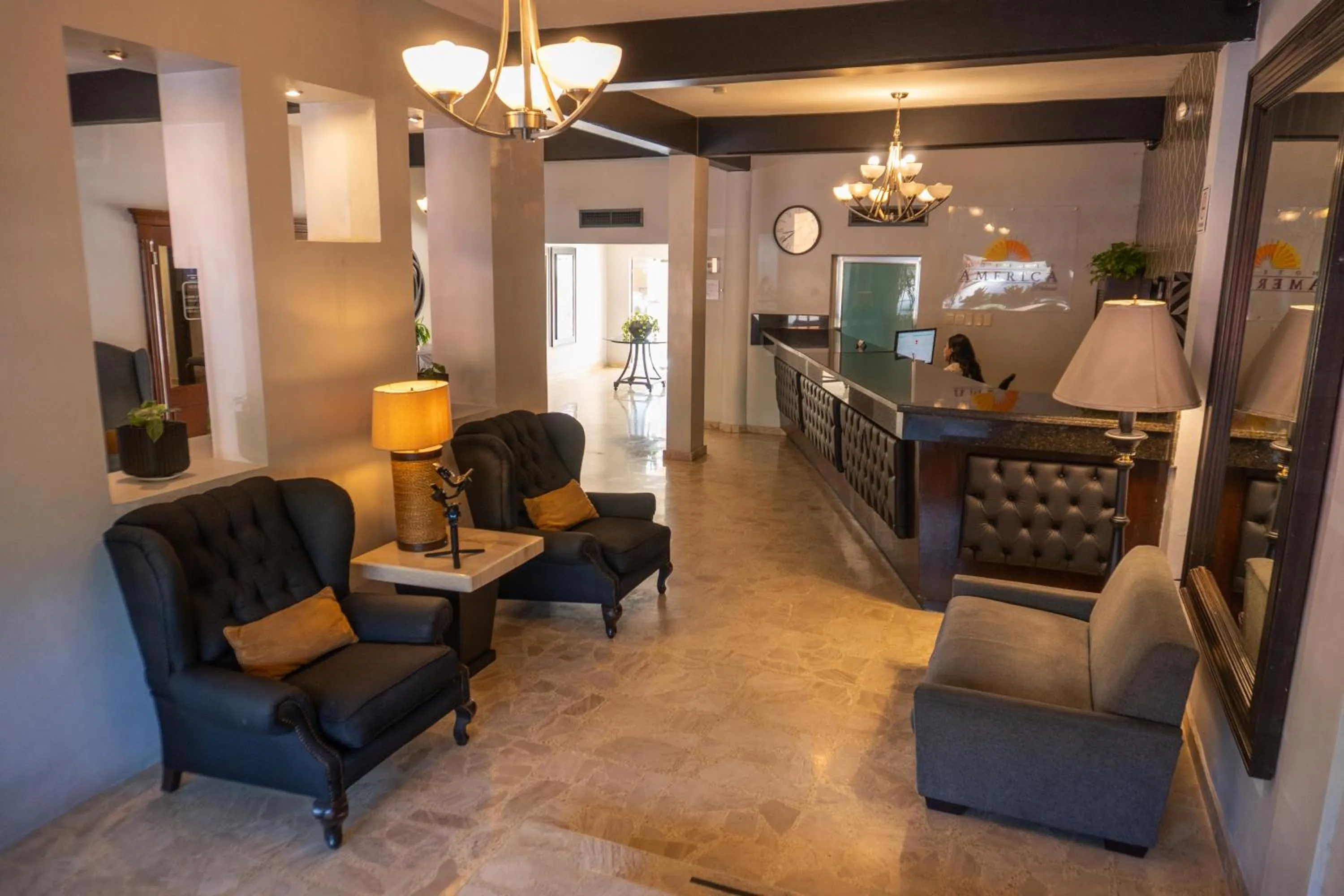 Living room in Hotel America Palacio