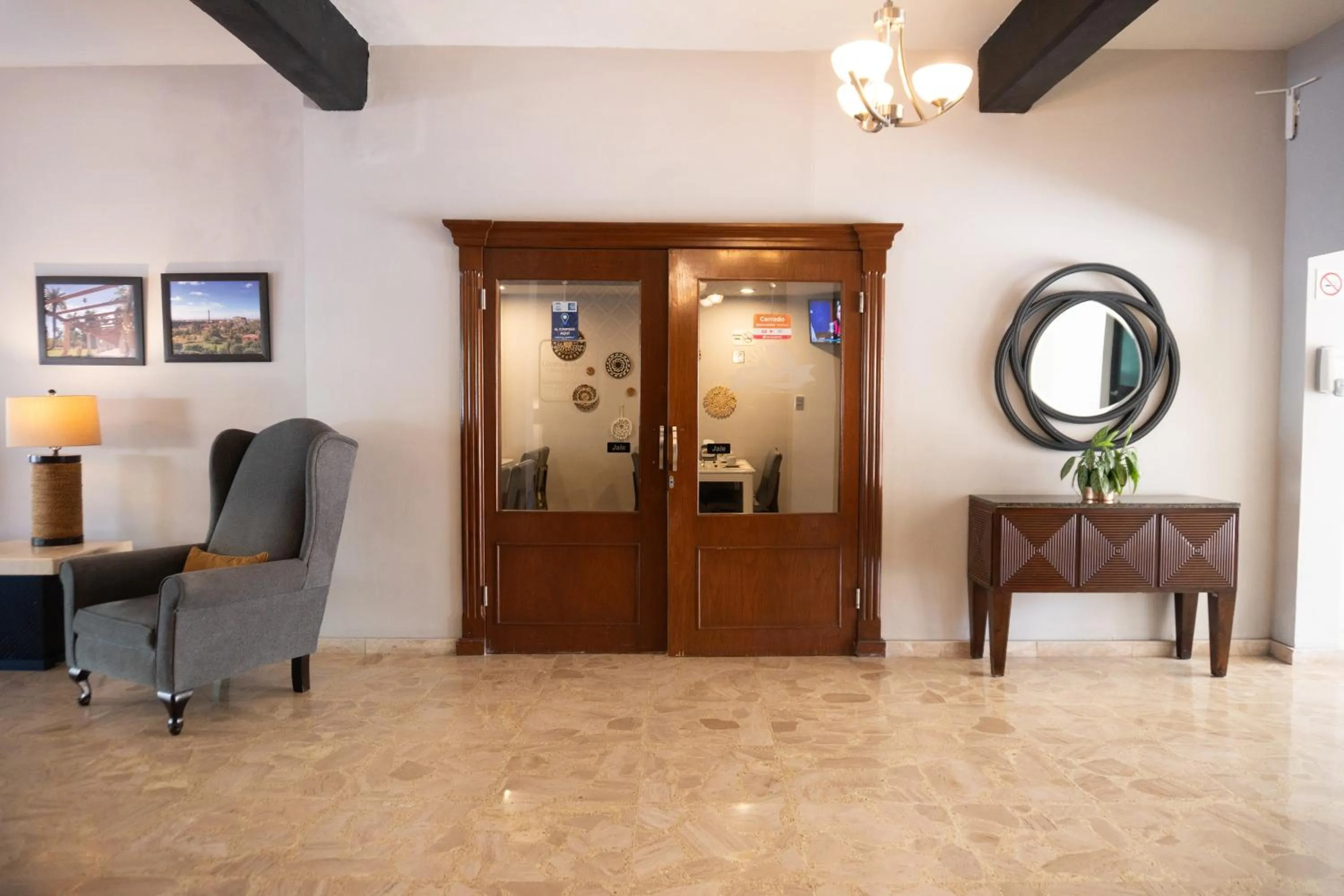 Restaurant/places to eat in Hotel America Palacio