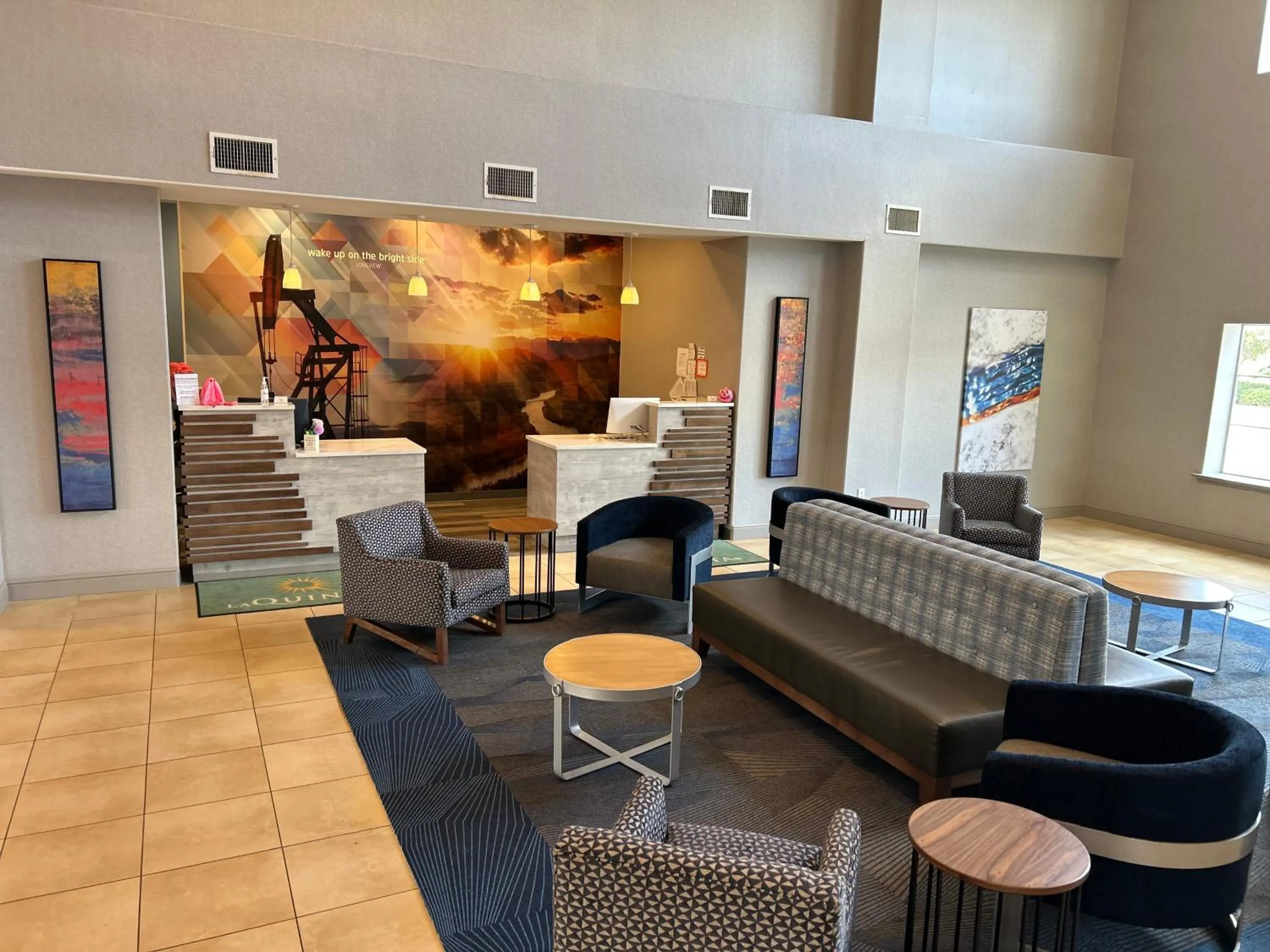 Lobby or reception in La Quinta by Wyndham Longview North