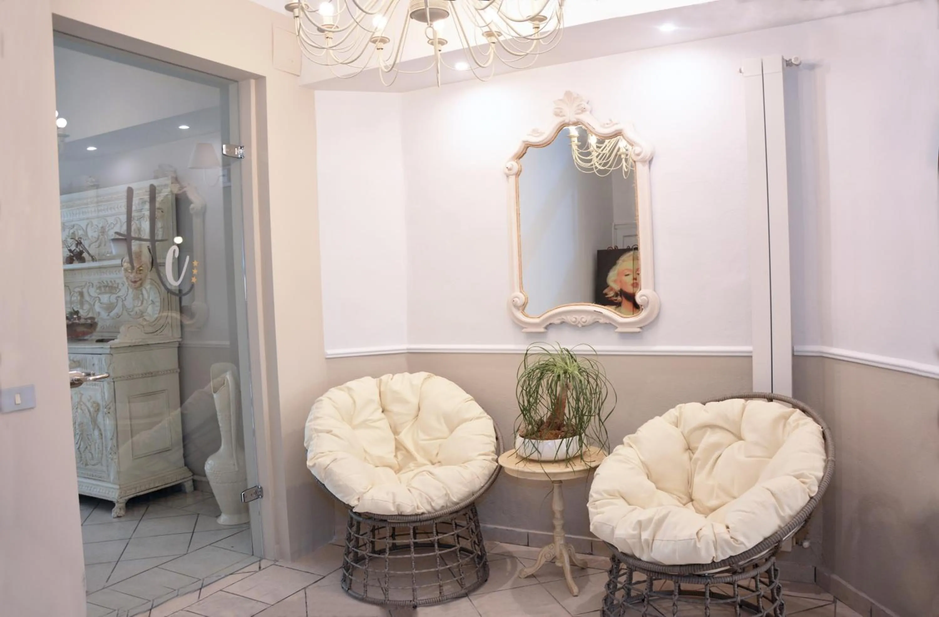 Lobby or reception in City Hotel