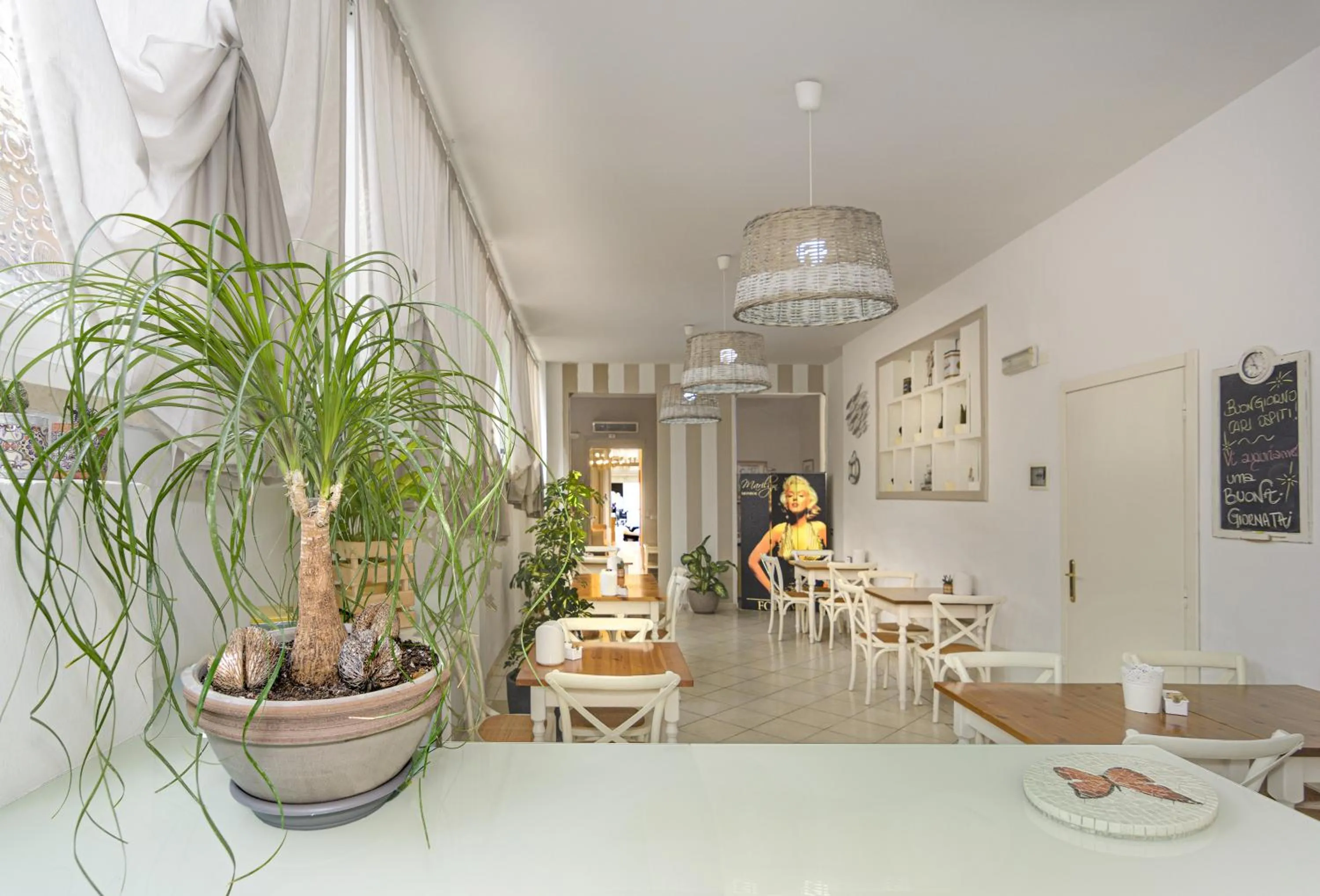 Lounge or bar in City Hotel