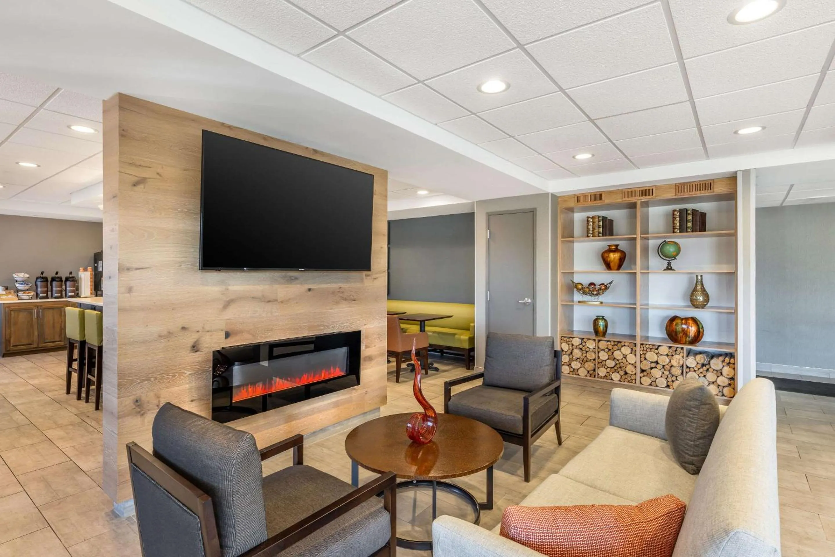Lobby or reception in Country Inn & Suites by Radisson Bolingbrook, I-55
