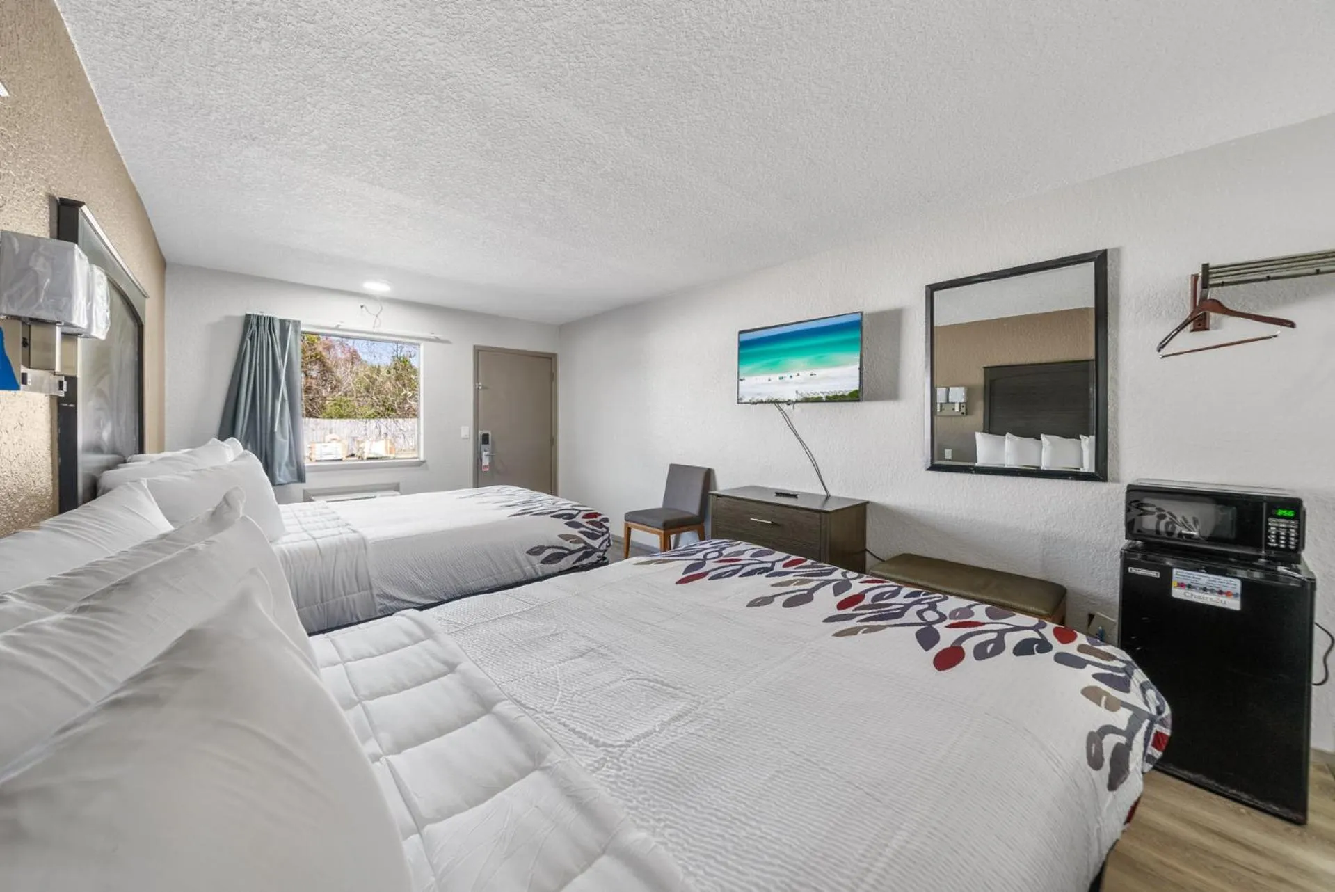 Bed in Executive Inn - Panama City Beach