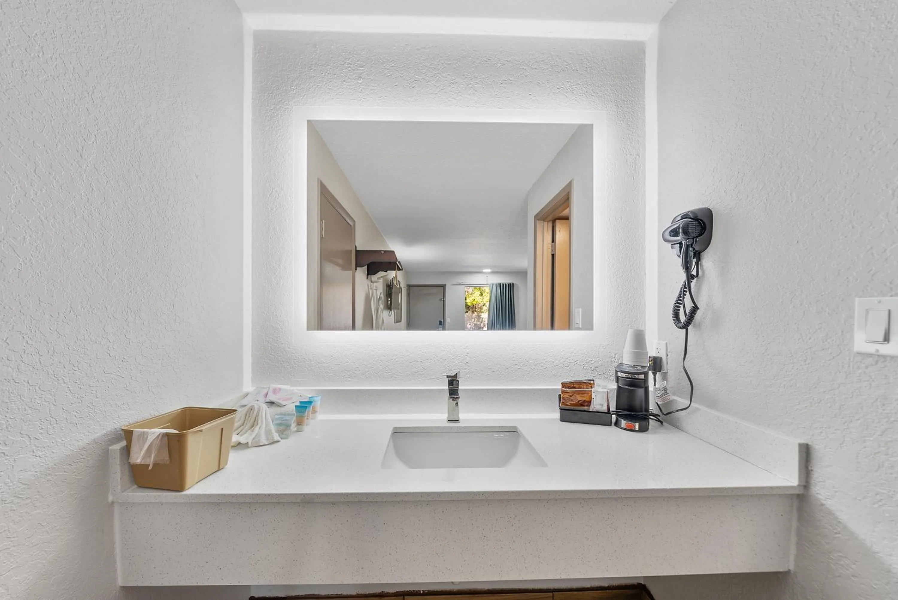 Executive Inn - Panama City Beach