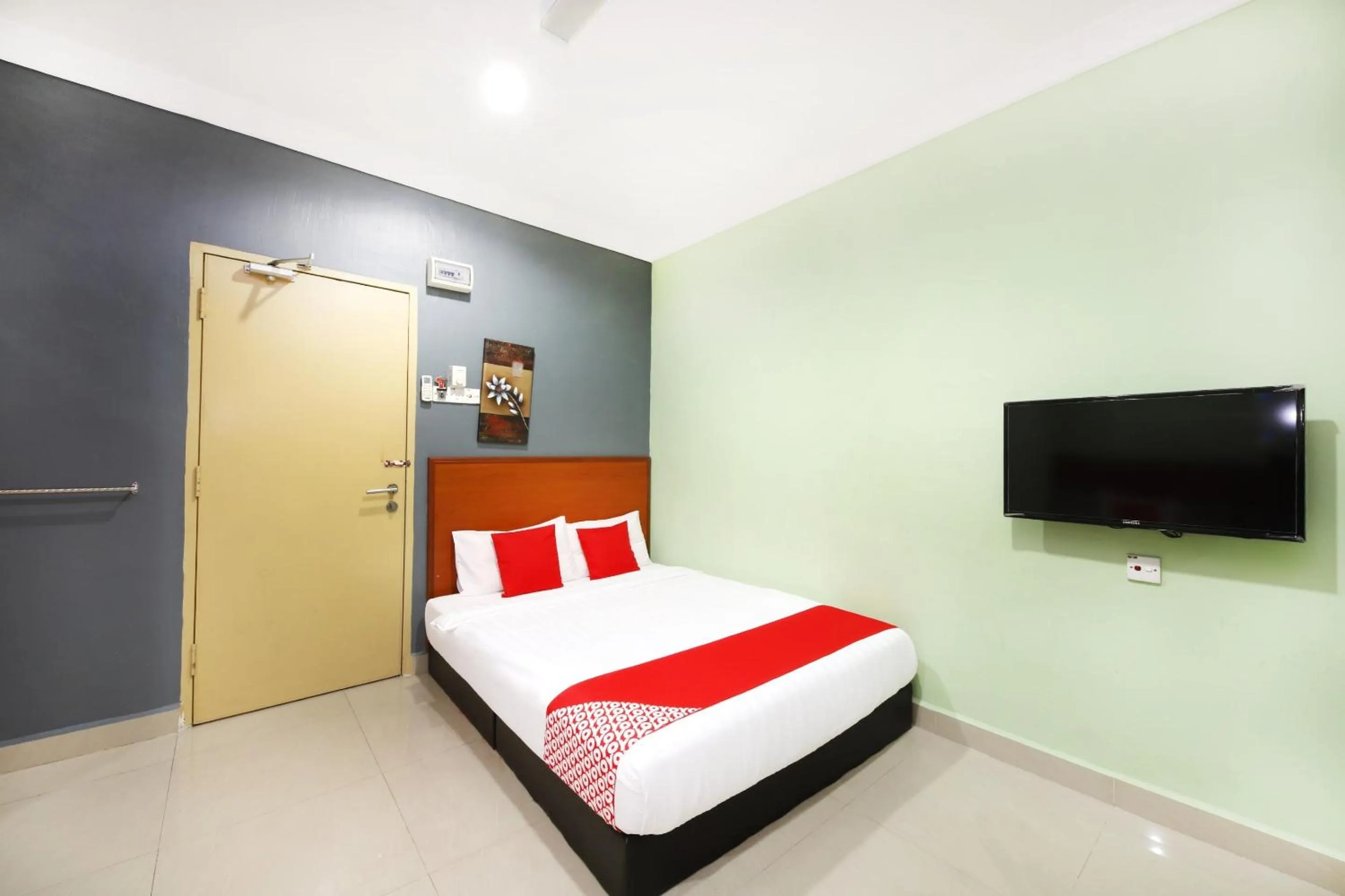 Bedroom, Bed in Super OYO 720 Corridor Hotel 2