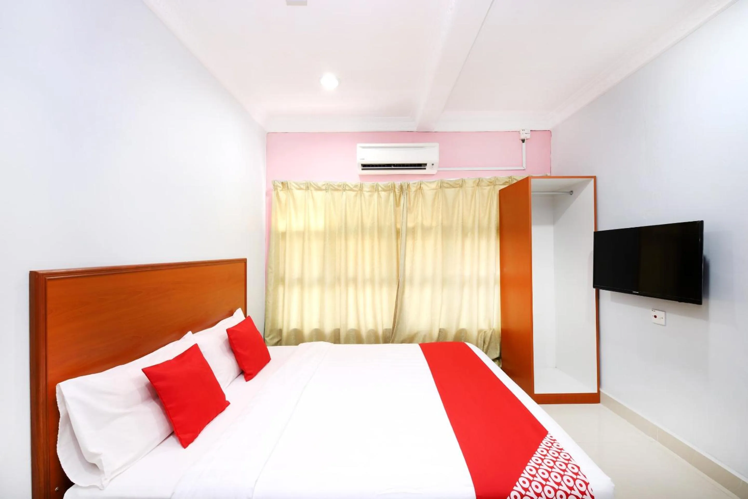 Bedroom, Bed in Super OYO 720 Corridor Hotel 2