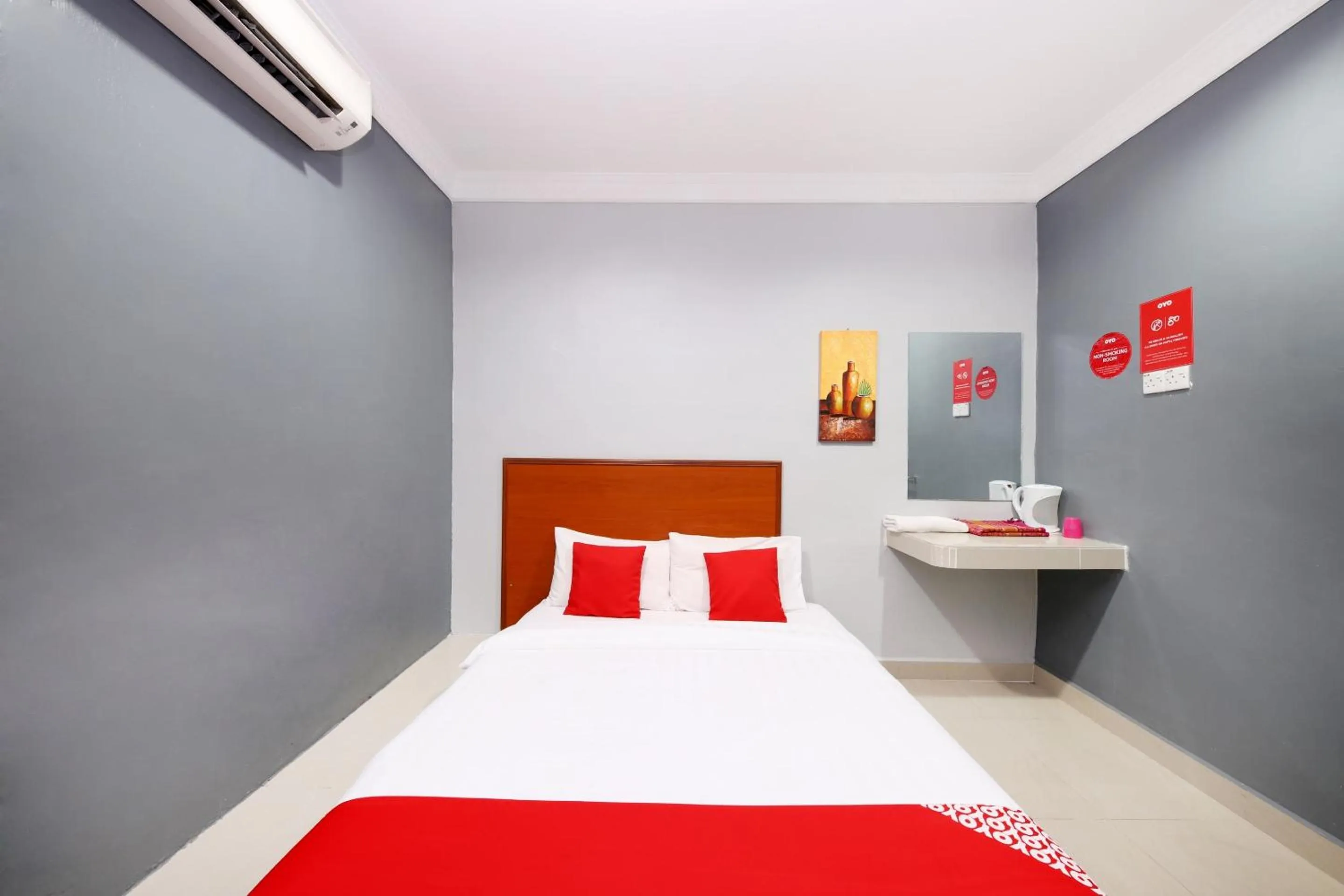 Bedroom, Bed in Super OYO 720 Corridor Hotel 2