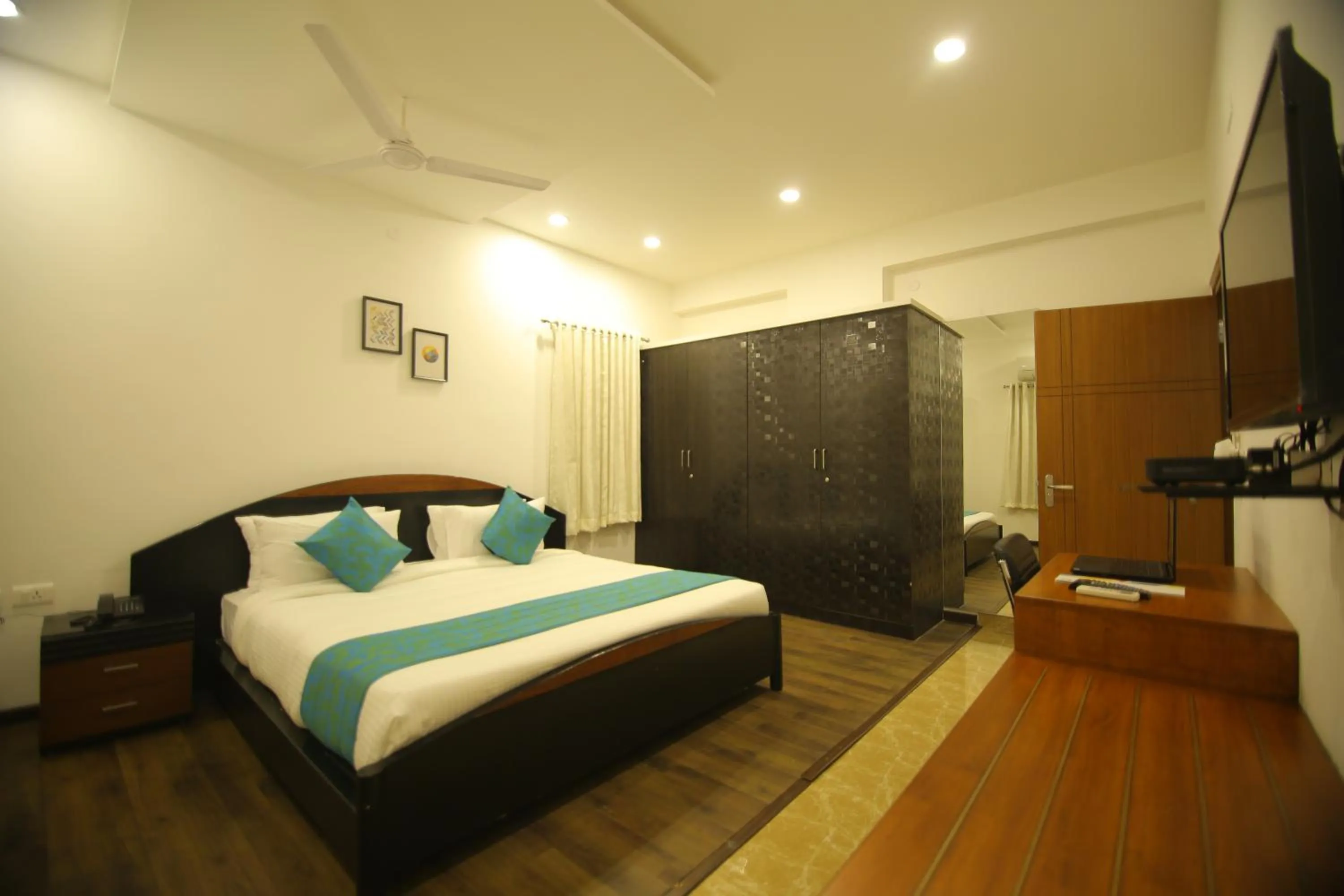 Bedroom, Bed in Aptly Premium Serviced Apartments - A BRAND UNIT OF SKYLA