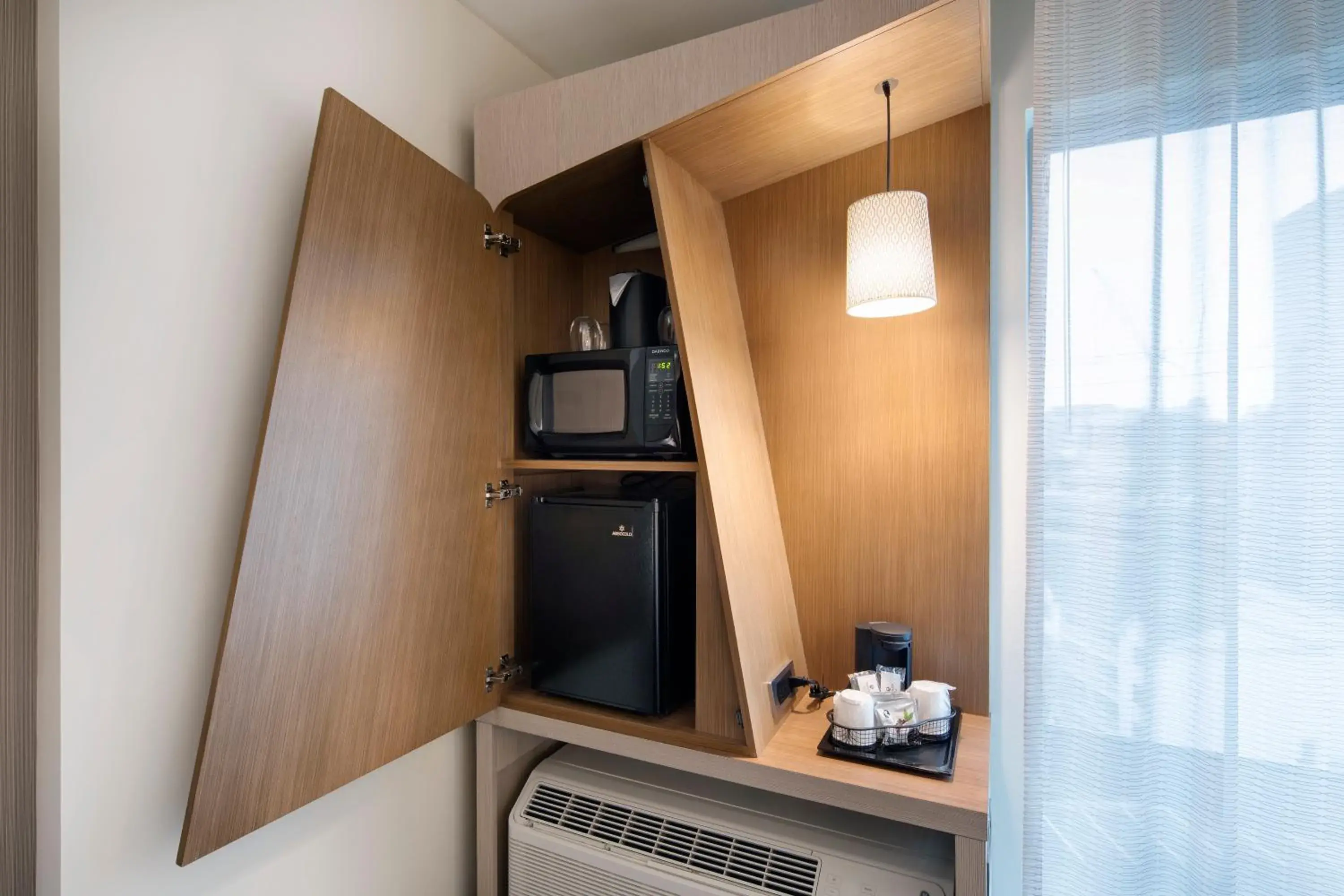 Guest room, 1 King, Sofa bed in Courtyard by Marriott Atlanta Vinings/Galleria Guest room, 1 King, Sofa bed in Courtyard by Marriott Atlanta Vinings/Galleria