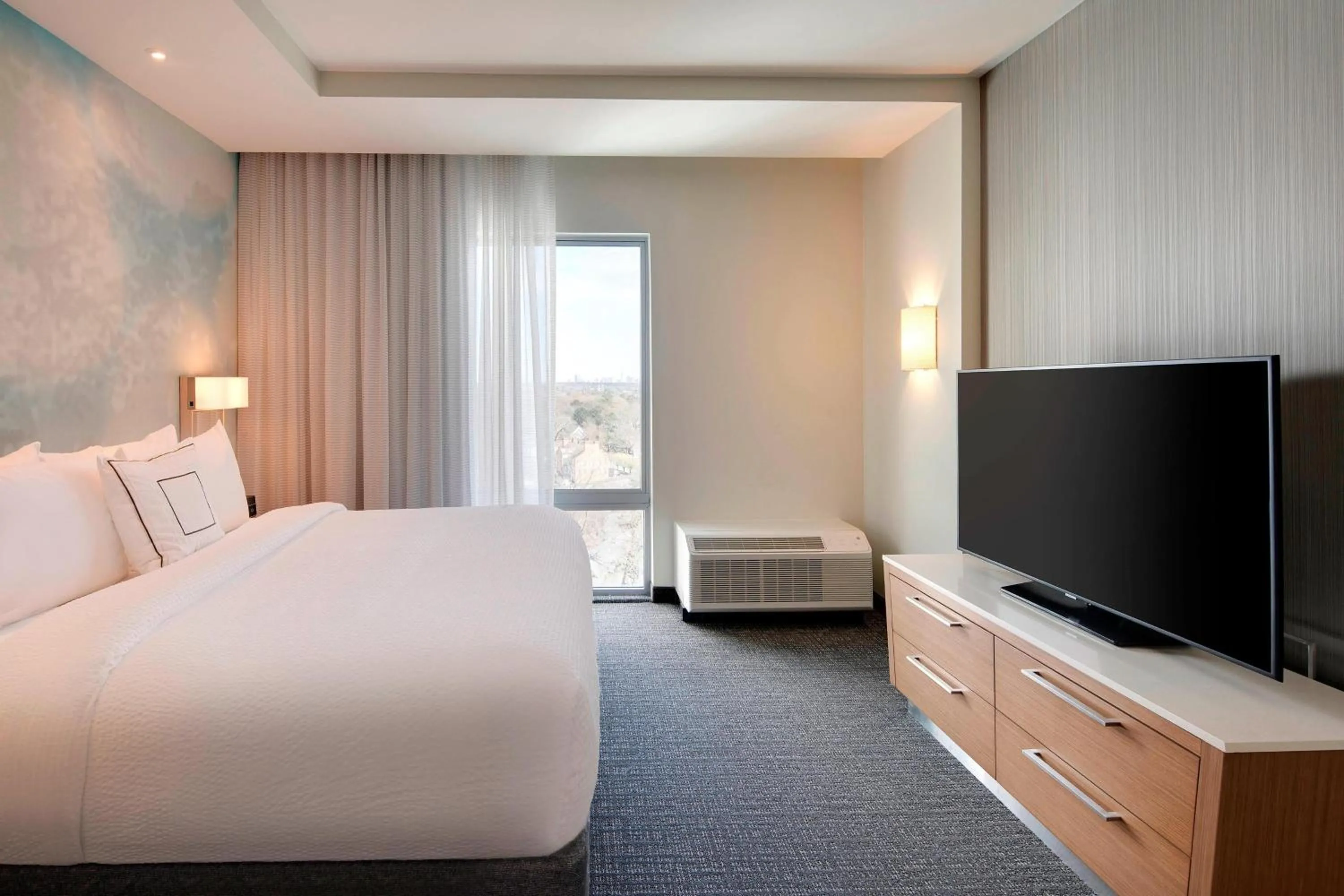 Bedroom, Bed in Courtyard by Marriott Atlanta Vinings/Galleria
