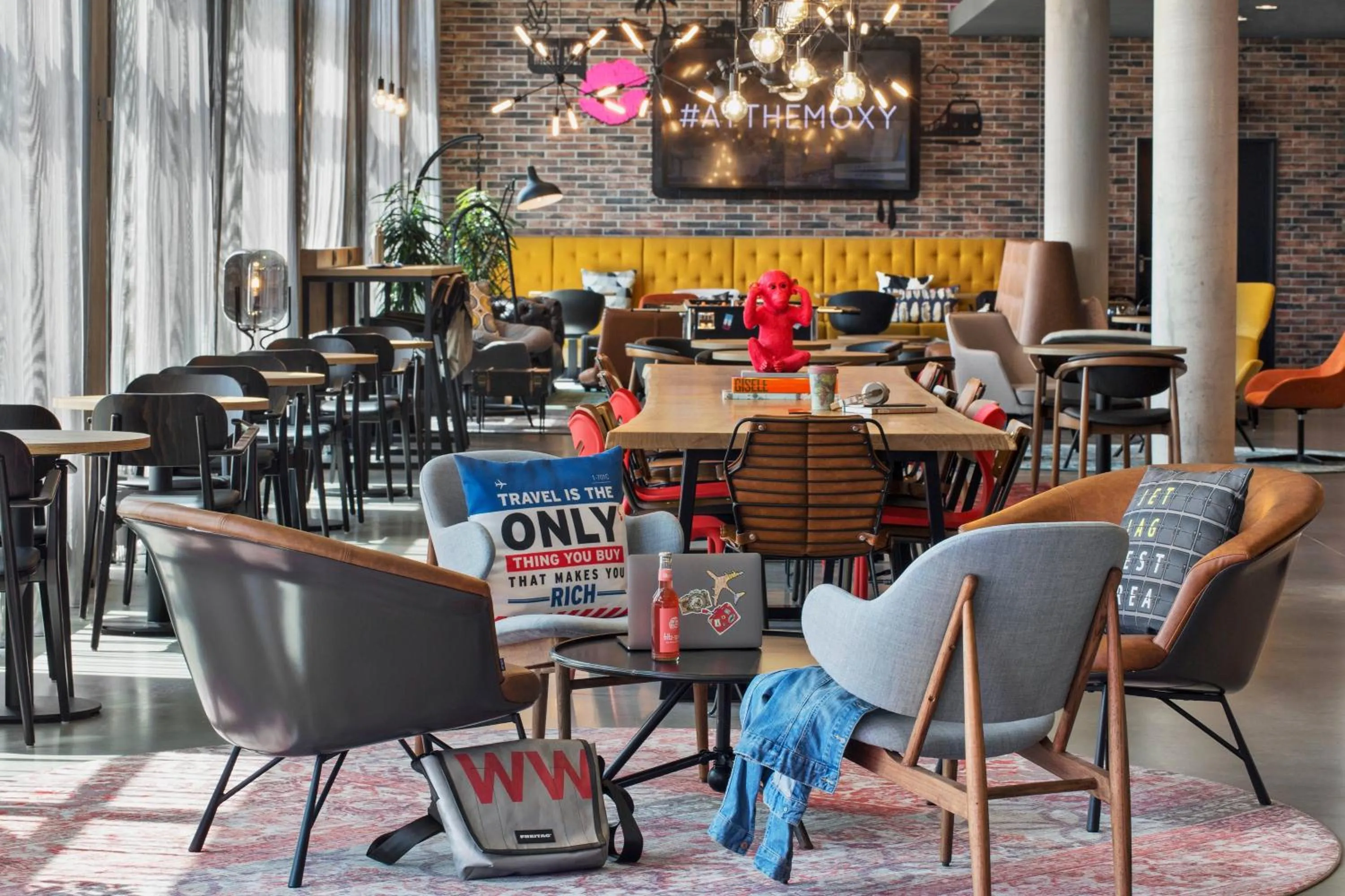 Lobby or reception in Moxy Frankfurt Airport Kelsterbach