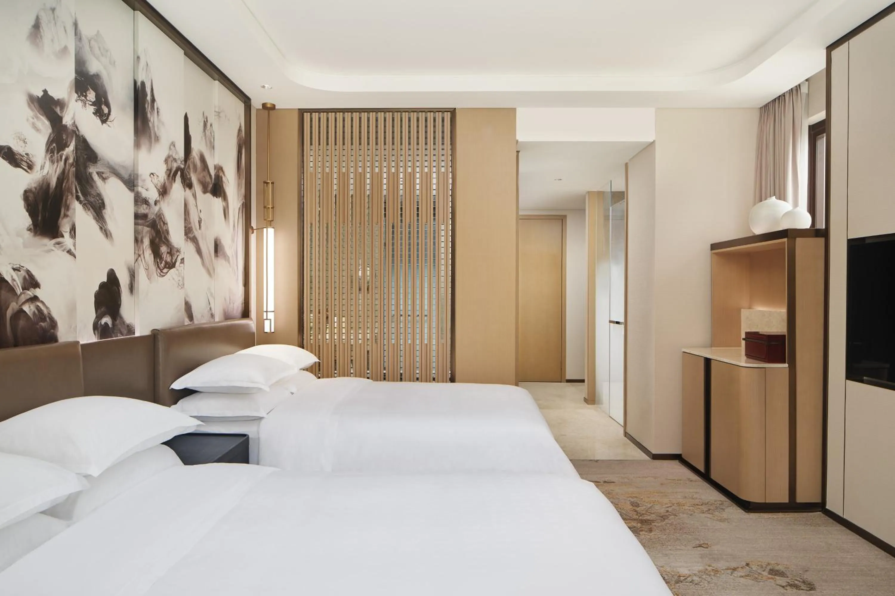 Photo of the whole room, Bed in Sheraton Yunfu Xinxing Hotel