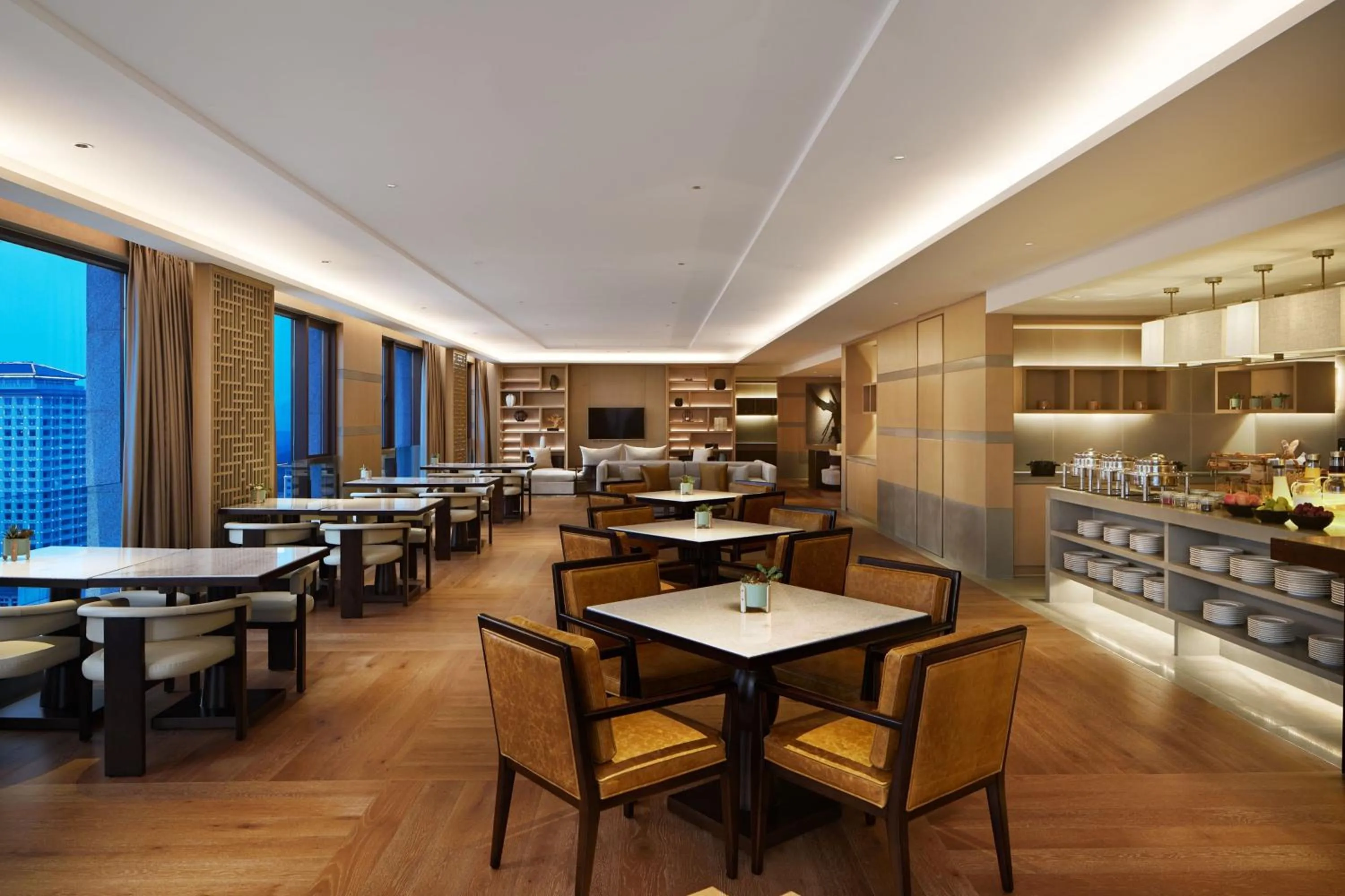 Lounge or bar in Sheraton Yunfu Xinxing Hotel