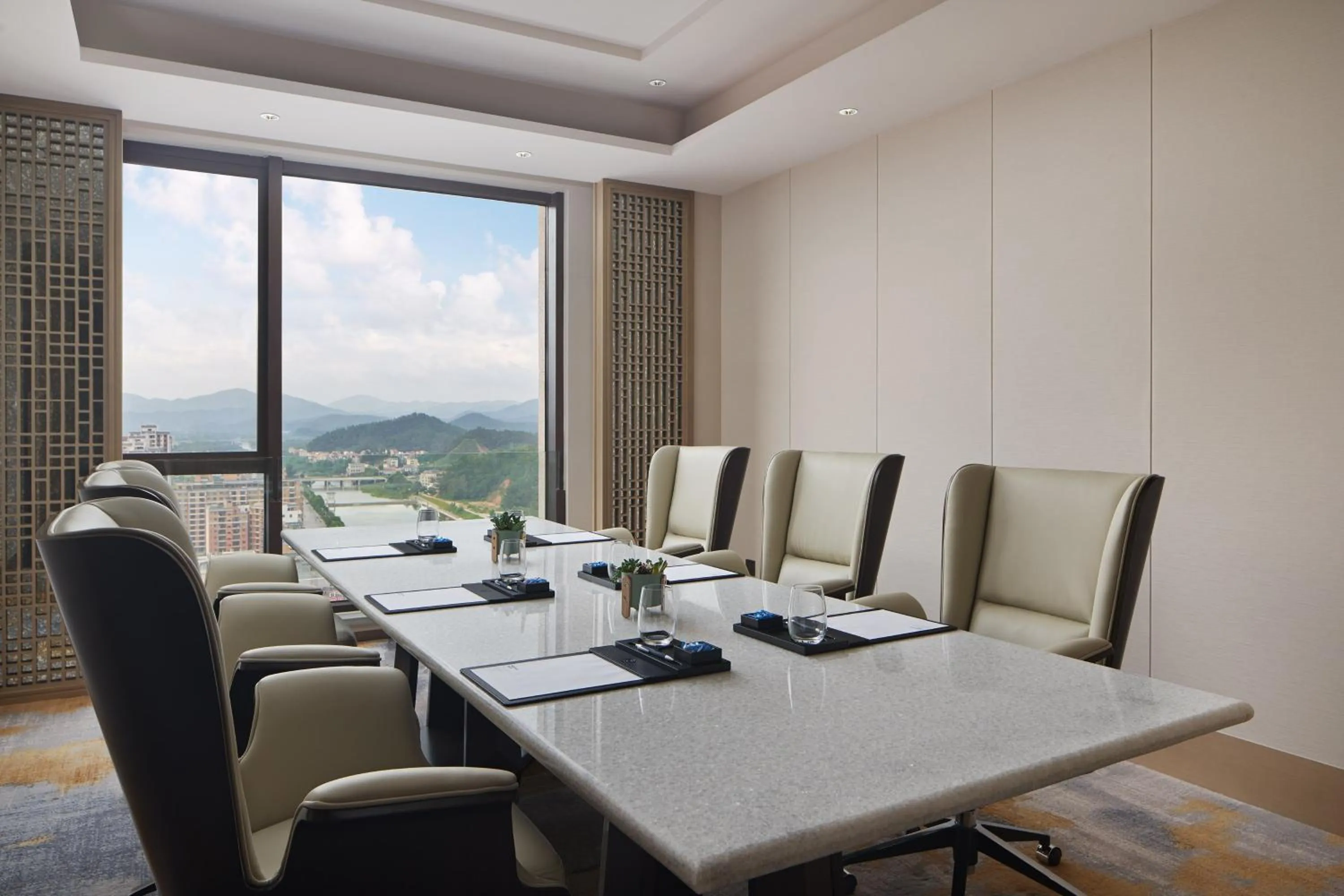 Meeting/conference room in Sheraton Yunfu Xinxing Hotel