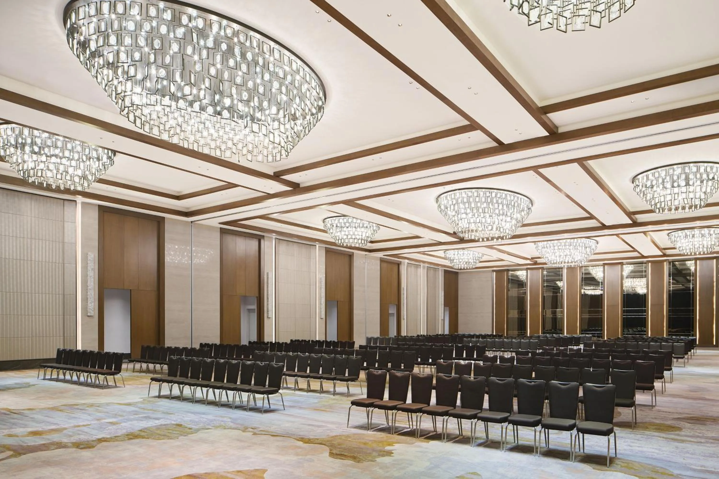 Meeting/conference room in Sheraton Yunfu Xinxing Hotel
