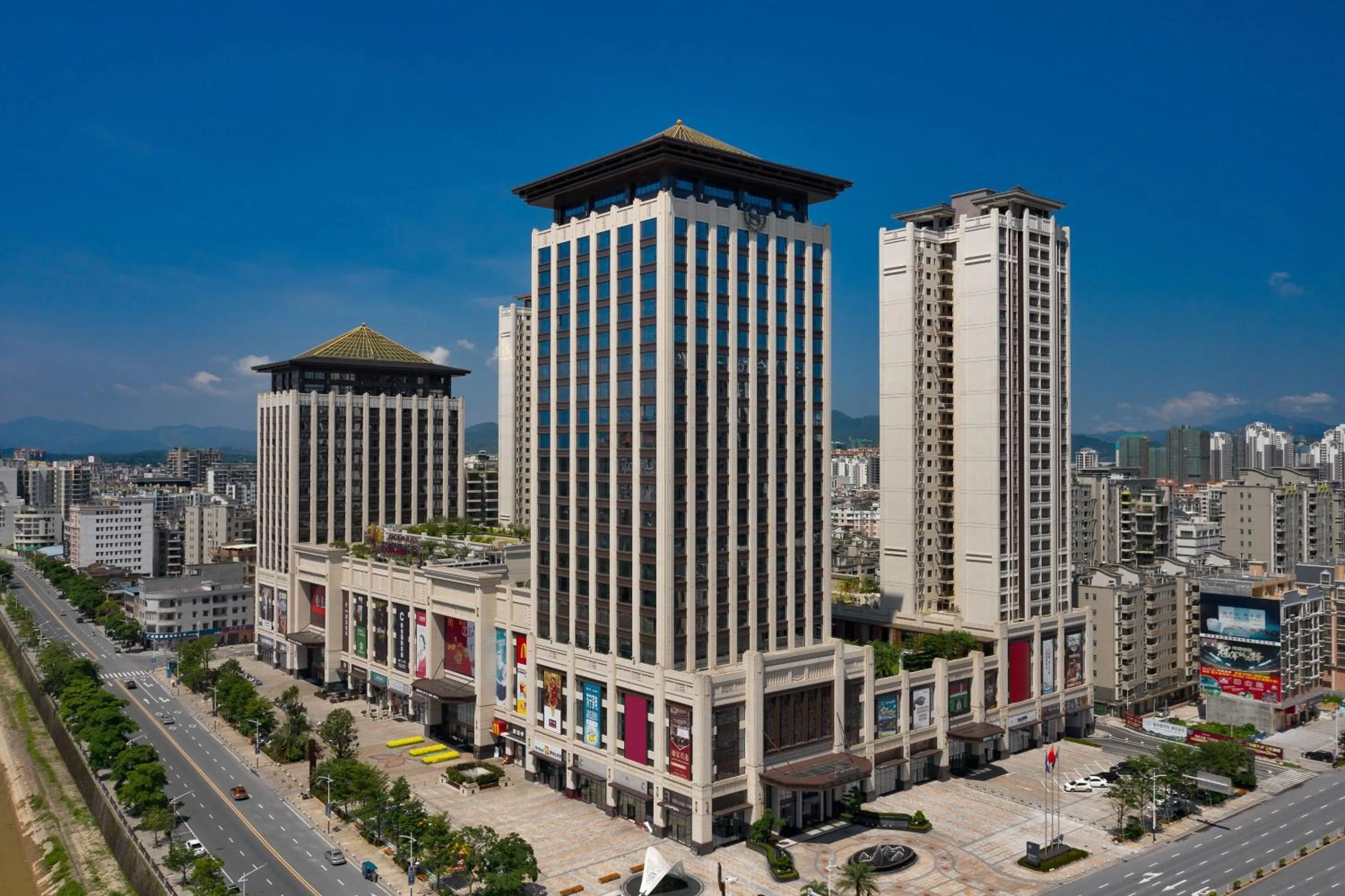 Property building in Sheraton Yunfu Xinxing Hotel