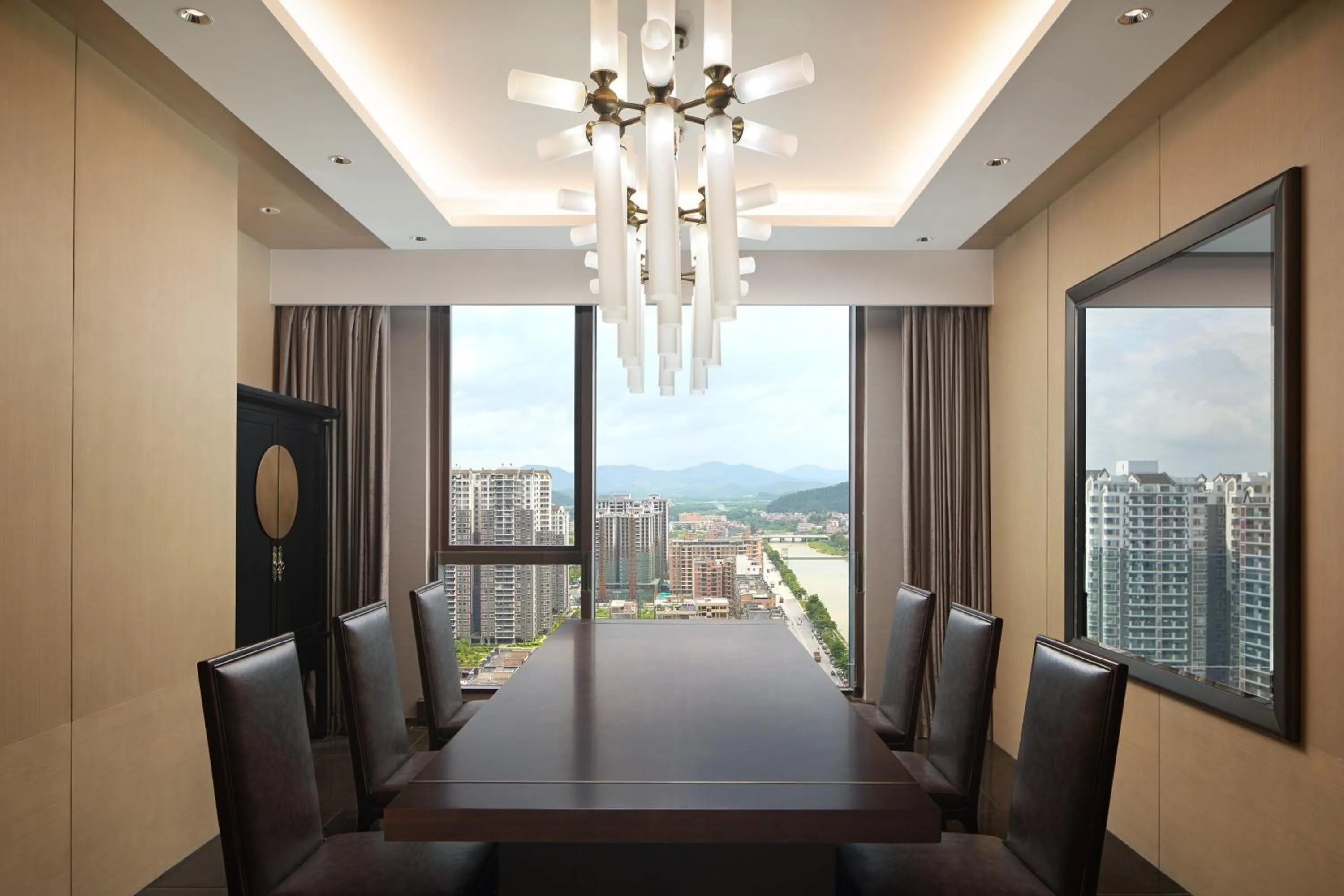 Photo of the whole room in Sheraton Yunfu Xinxing Hotel