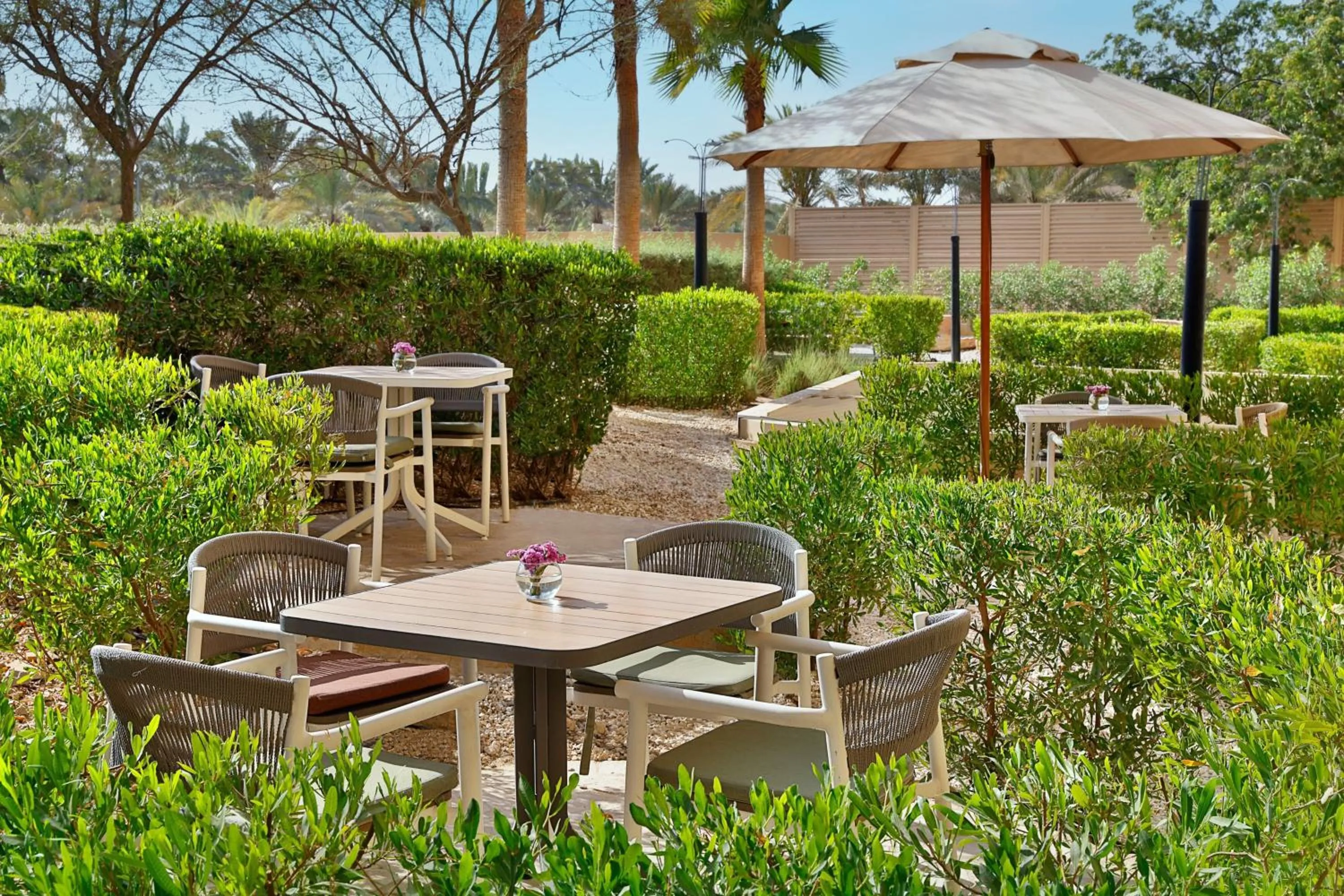 Restaurant/places to eat in Riyadh Diplomatic Quarter - Marriott Executive Apartments